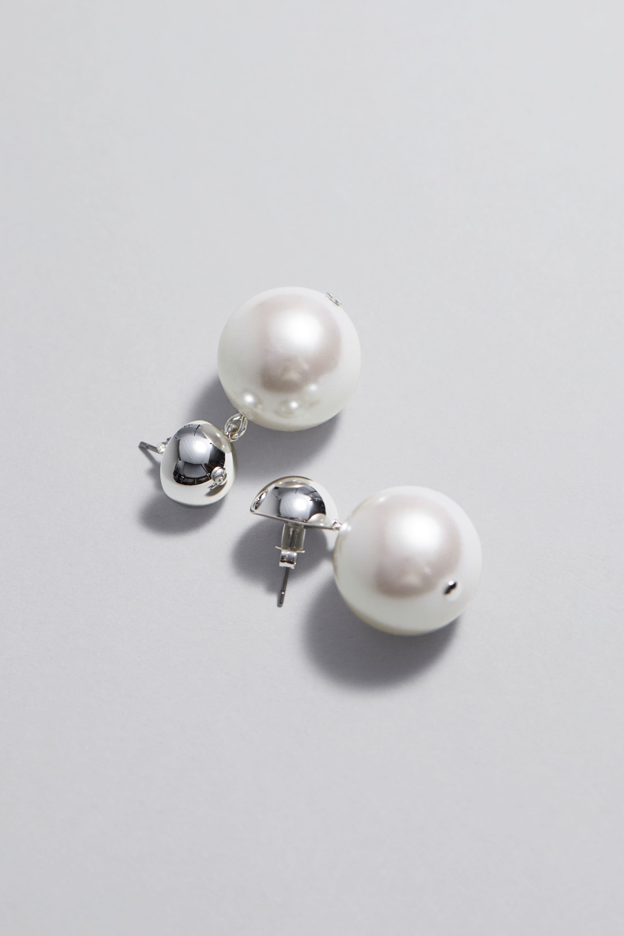 Pearl Drop Earrings - Silver/Pearl - Ladies | H&M GB