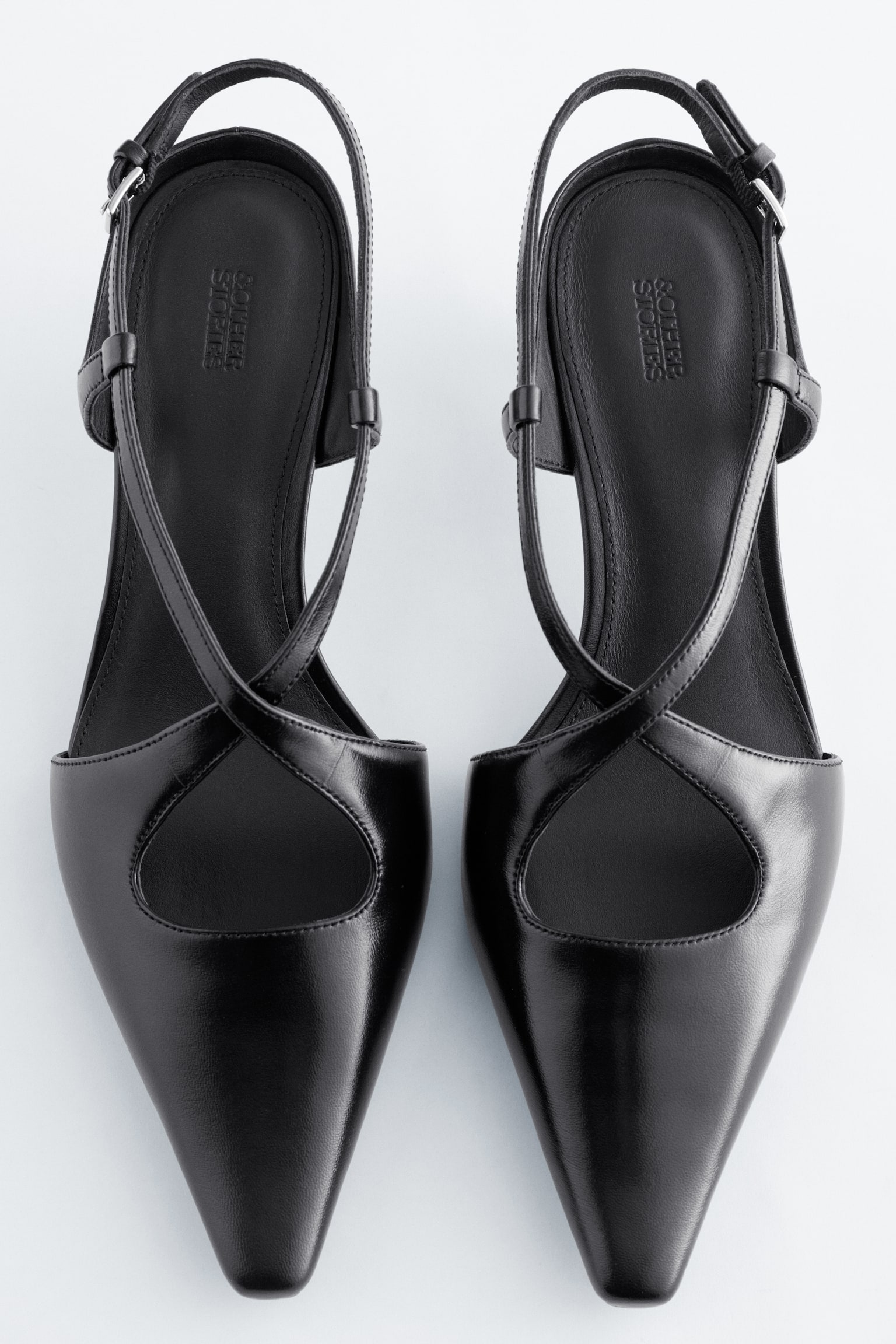Slingback-pumps i læder med krydsede remme - Sort - 4