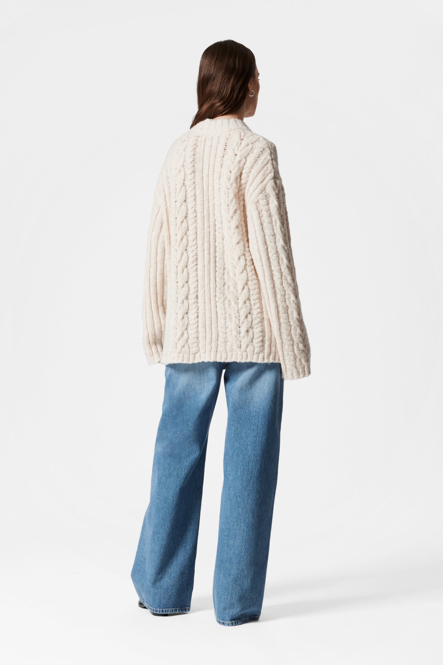 Cable-Knit V-Neck Jumper - Ecru - 3