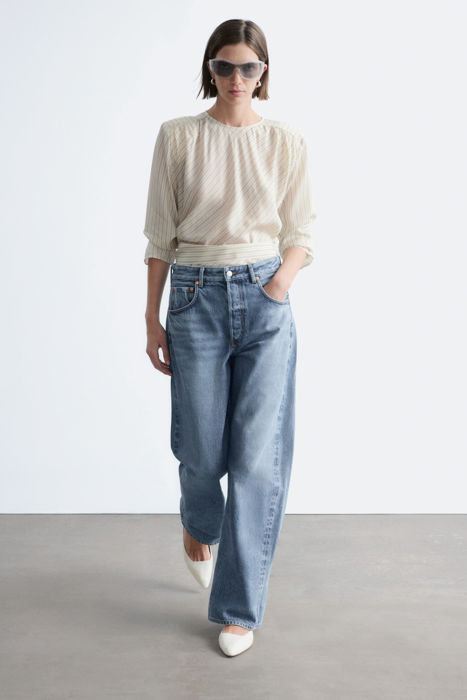 Barrel-Leg Jeans - Mid Blue/Light Khaki/White/Dark Blue/Light Blue/Rust Brown/Black/Khaki Green - 4