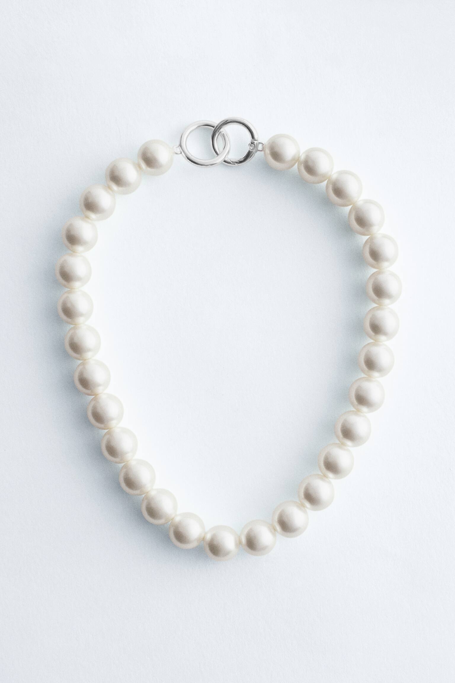 Kurze Halskette mit Kugelperlen - Creme - 2