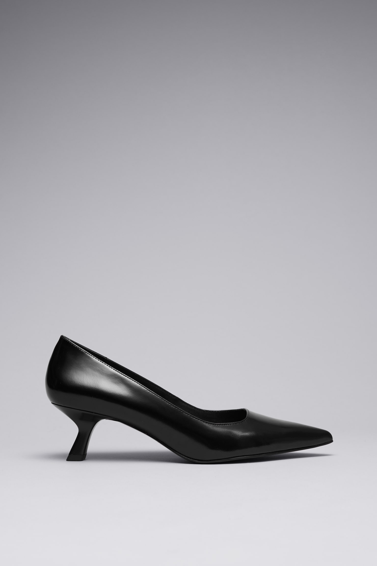 Point-Toe Pumps - Black - 1