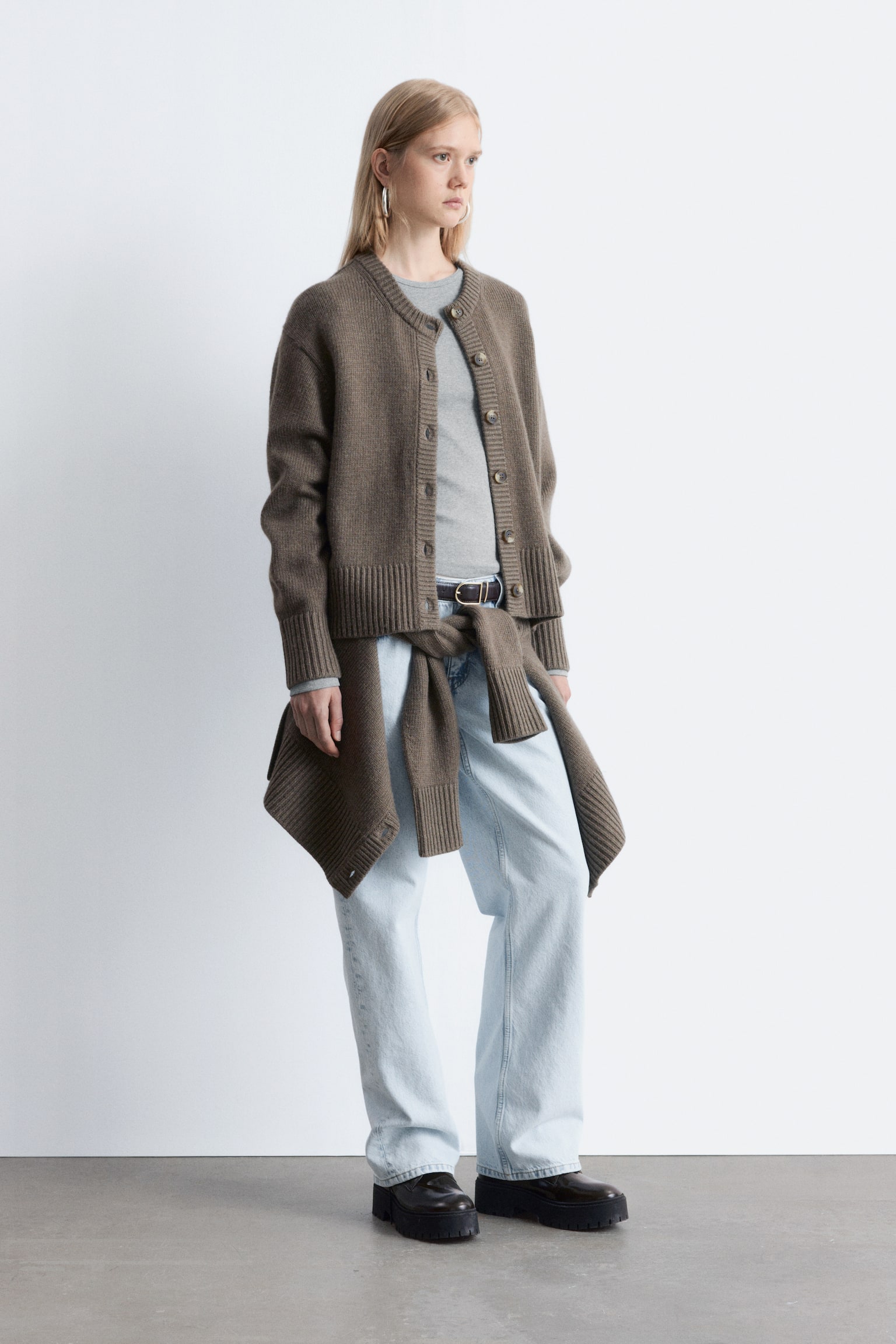 Cardigan aus einer Kaschmirmischung - Graubraun/Schwarz - 1