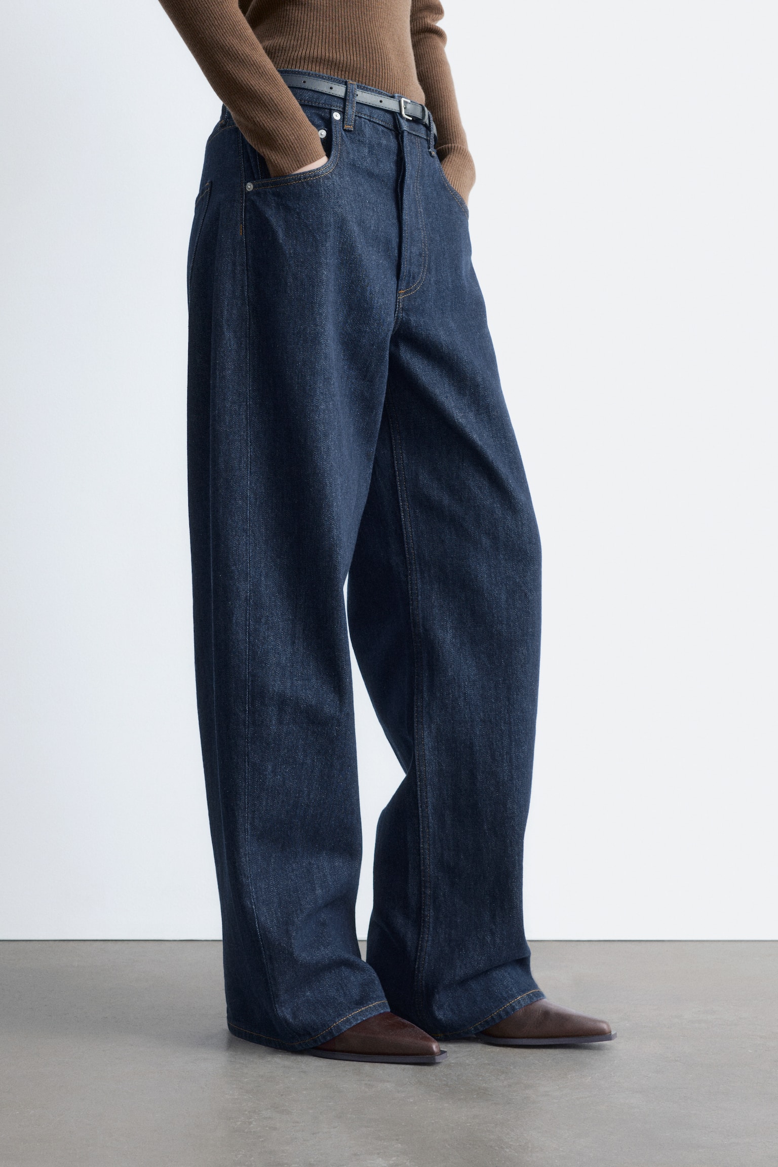 Jeans met gebogen pijpen - Donkerblauw/Wit/Lichtkaki/Lichtblauw/Roestbruin/Middenblauw/Kakigroen - 10