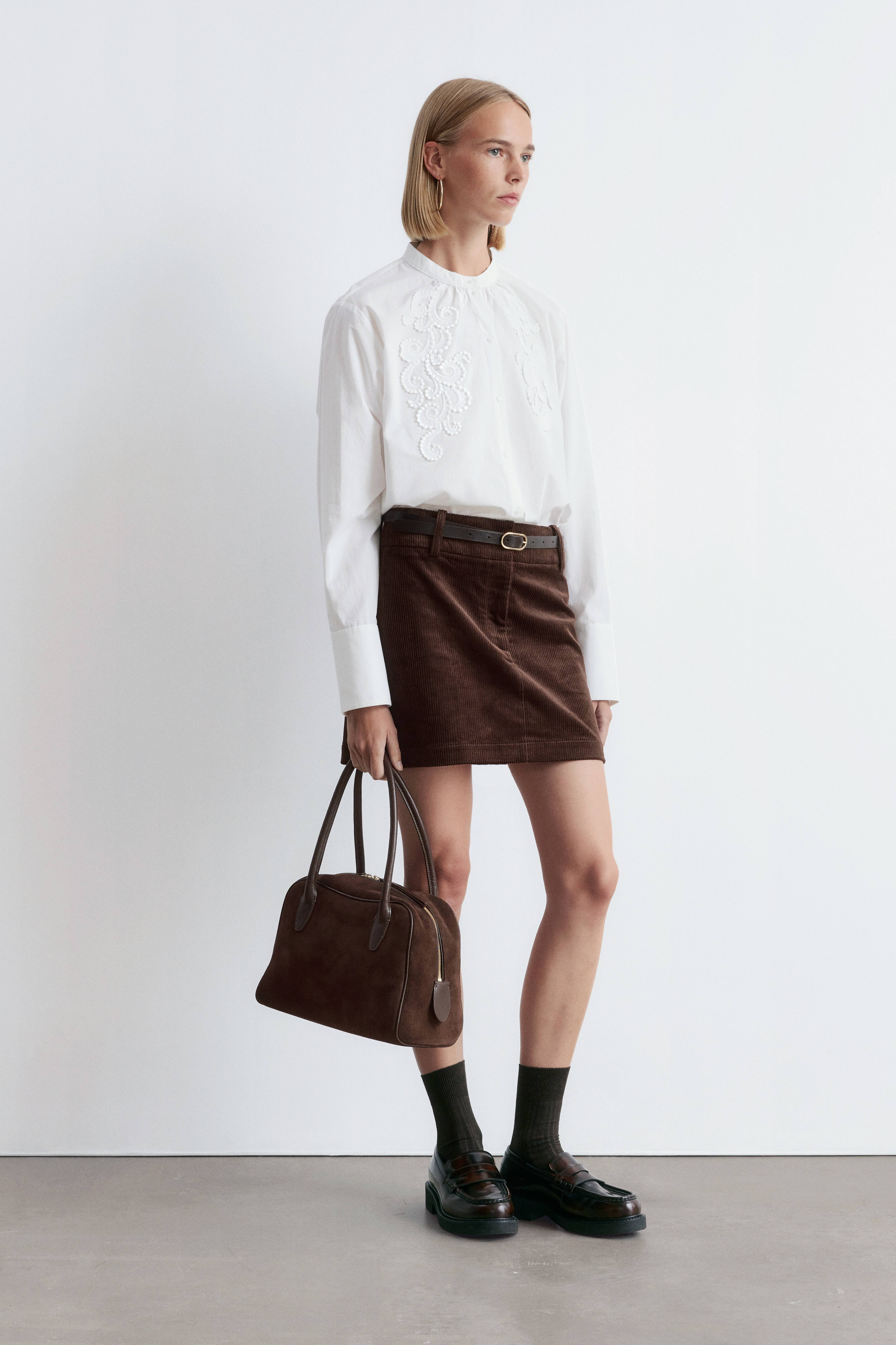 Brodert bluse i bomull - Hvit/Svart