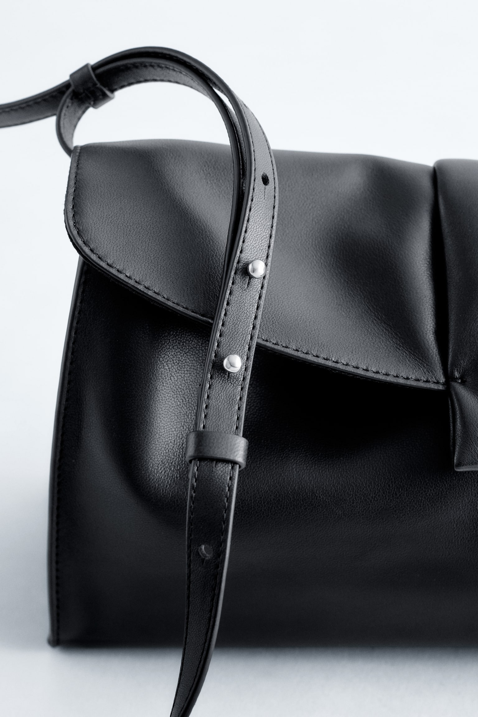 Soft Leather Clutch - Black - 6
