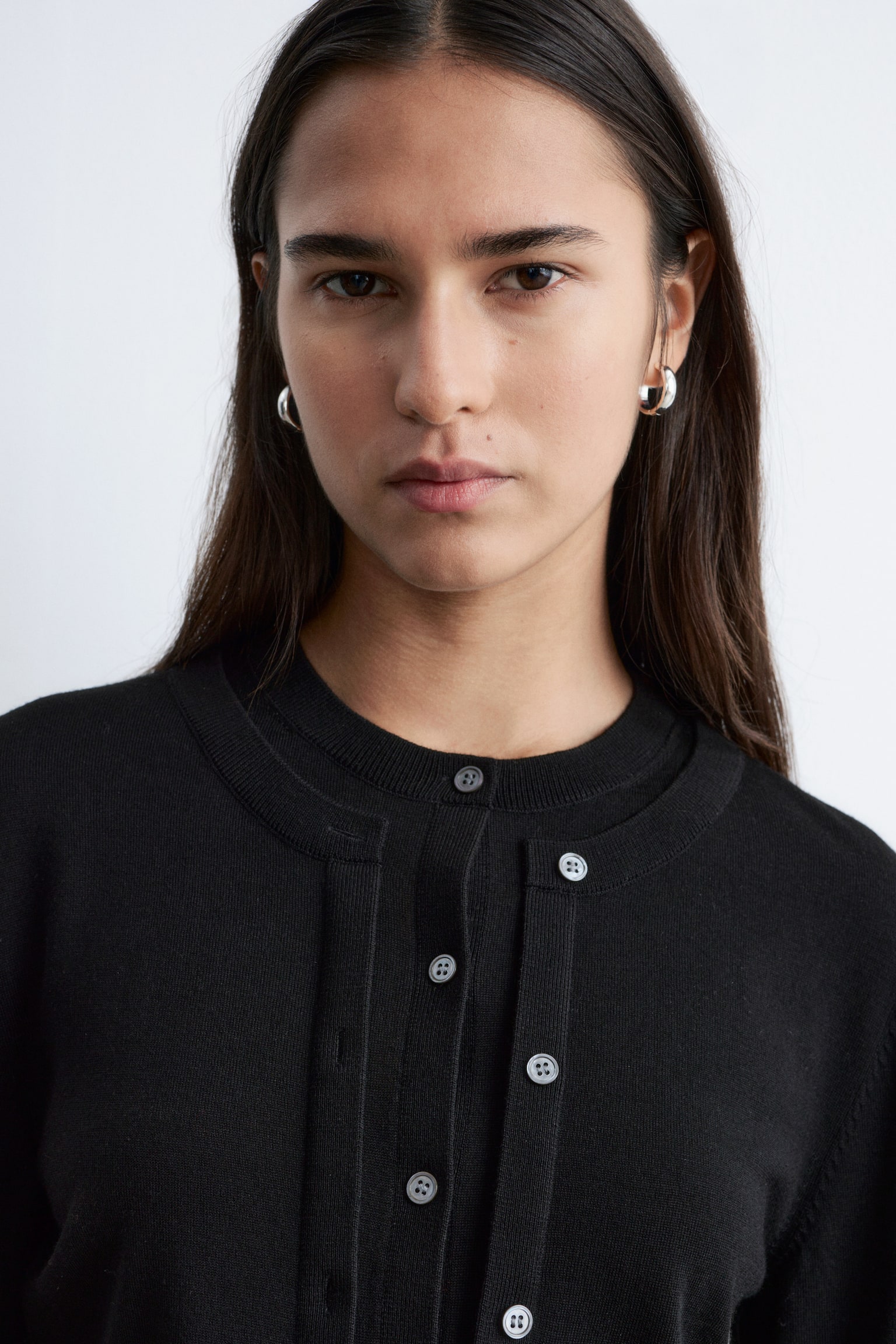 Dobbeltlagt cardigan i merinould - Sort/Sennepsgul - 5