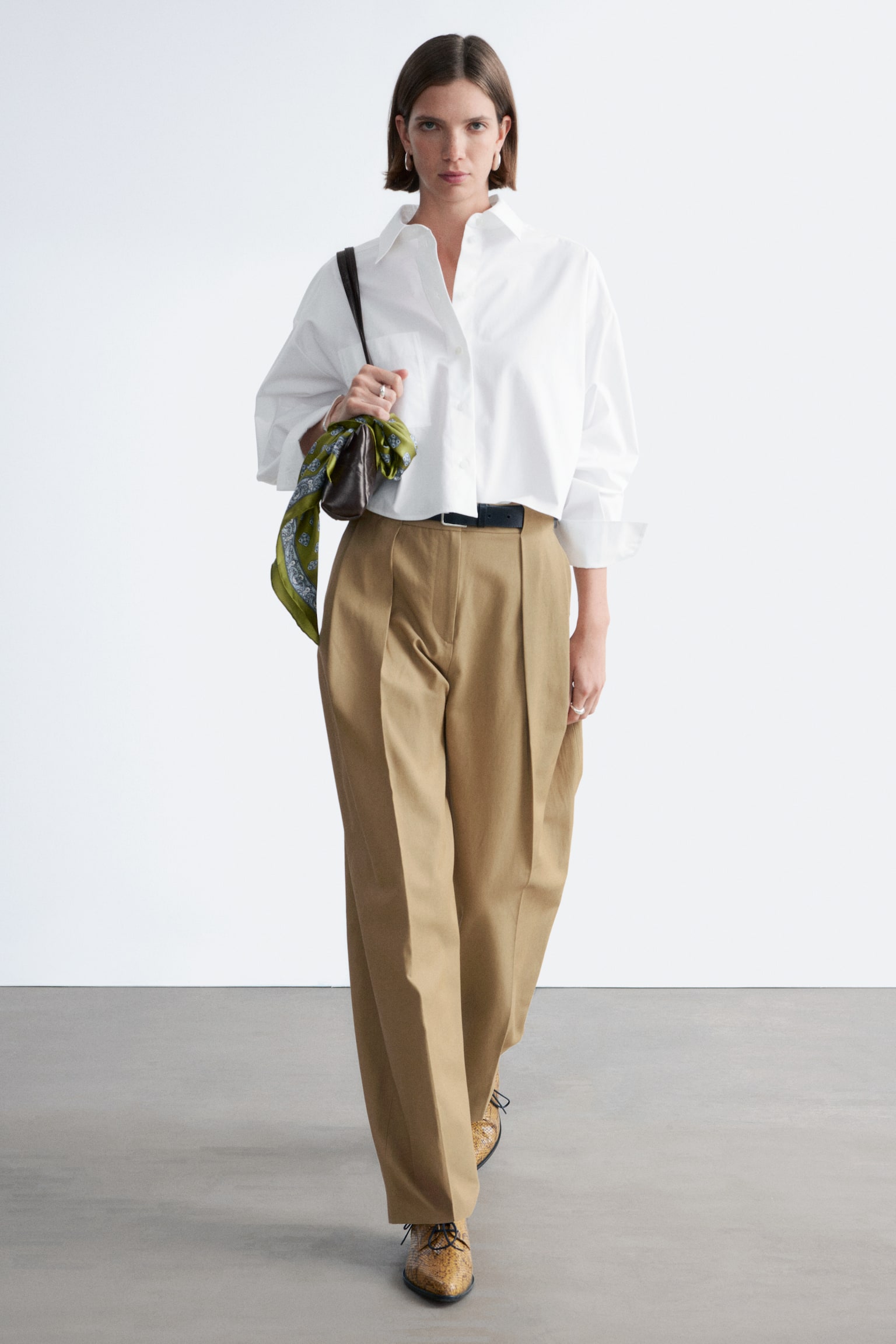 Cropped Oversized Cotton Shirt - Wit/Pastelroze - 4