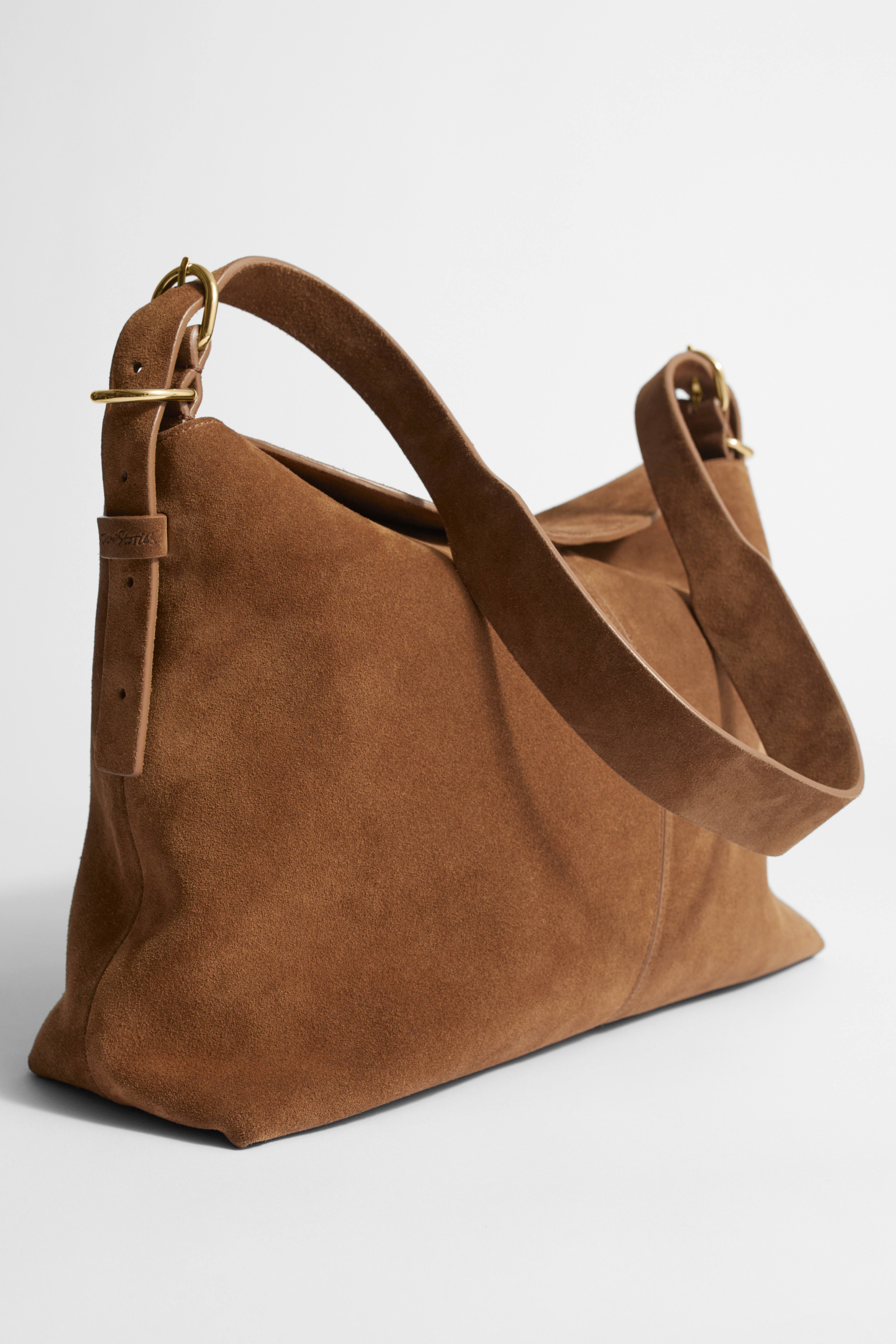 S.Oliver Schultertasche Shoulderbag – Hellbraun (Brown), 40x37x11 Cm, Aus Polyester, Mit Magnetverschluss