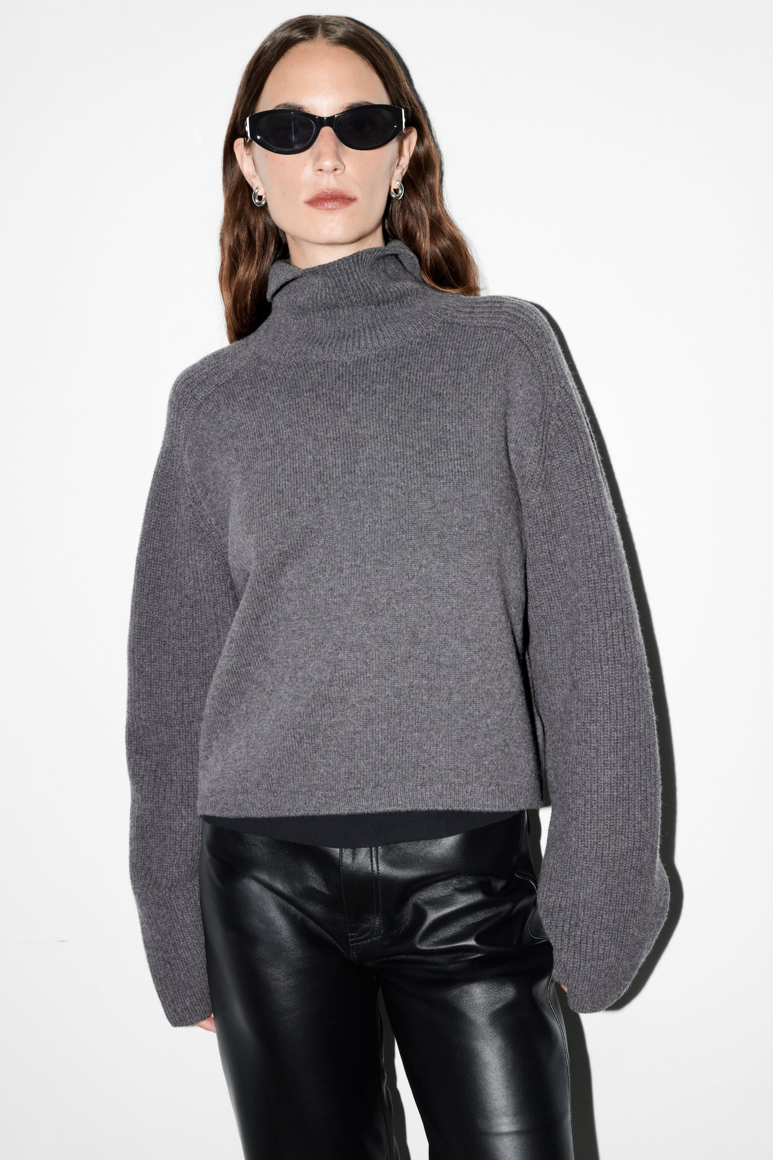 Boxy Turtleneck Jumper - Dark Grey/Brown - 5