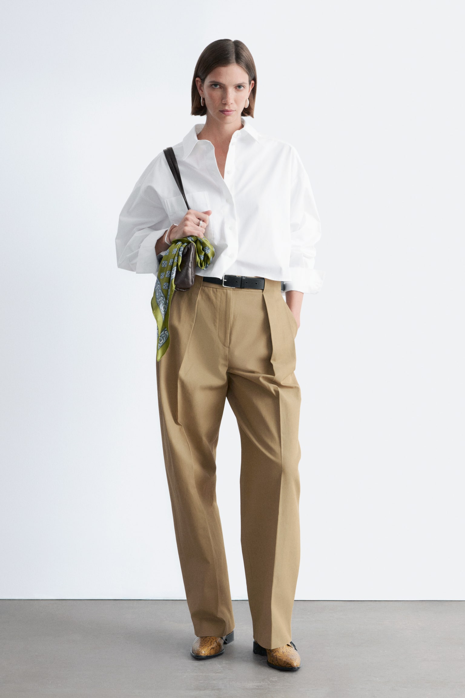 Cropped Oversized Cotton Shirt - Wit/Pastelroze - 1