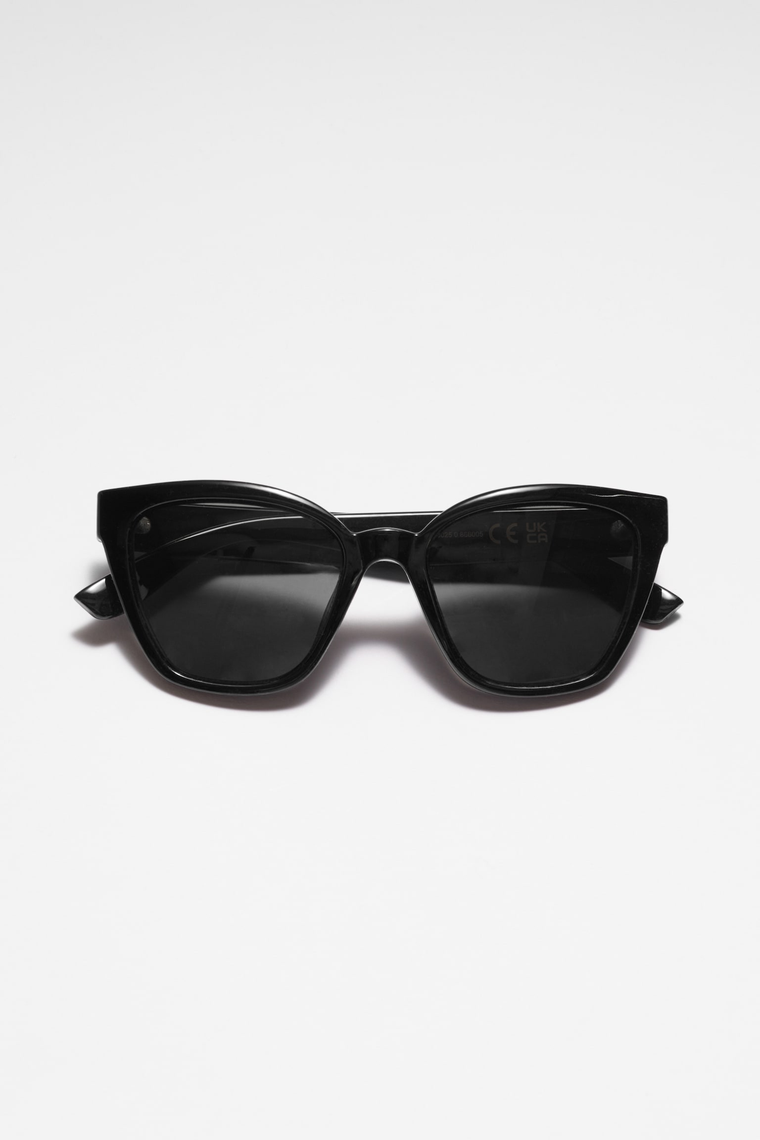 Cat Eye Sunglasses - Black/Tortoise - 2