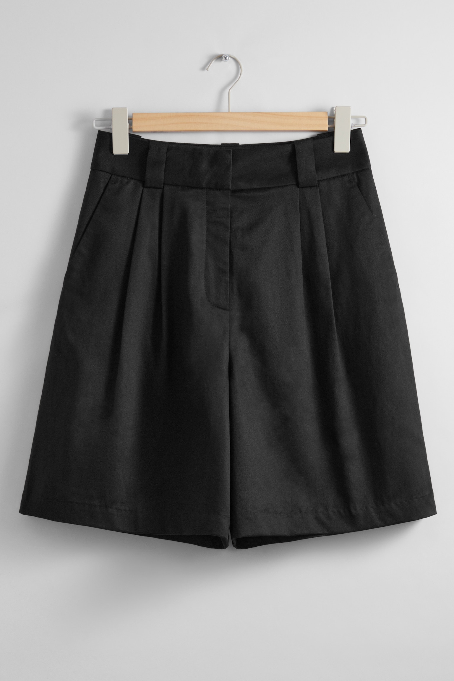 Tailored Shorts - Black - 2