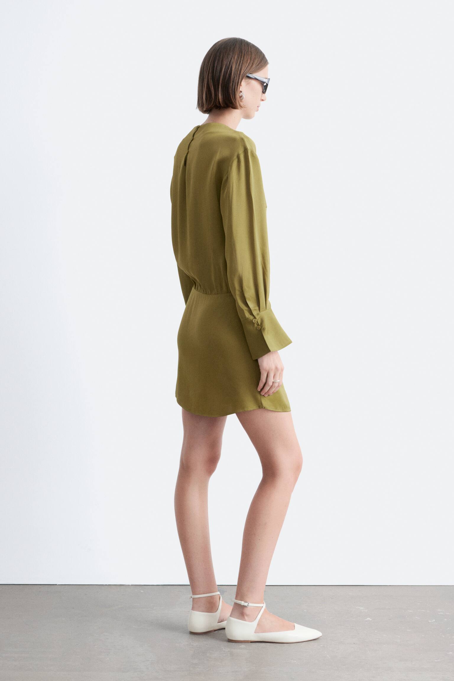 Mini abito in raso con lacci - Verde/Marrone scuro/Pois bianchi - 6