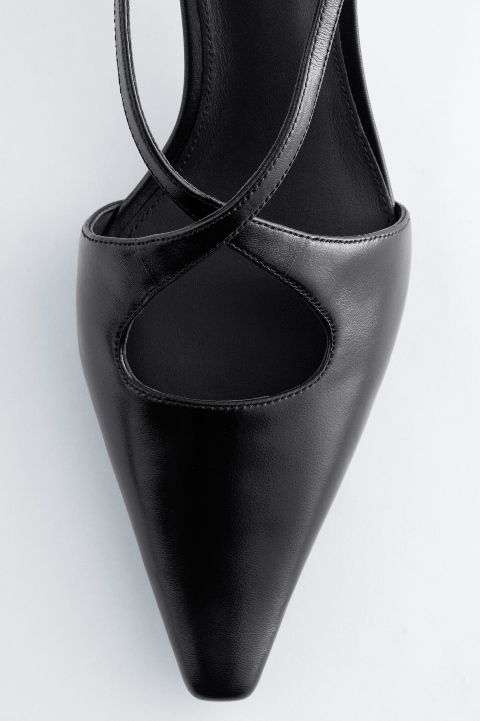 Slingback-pumps i læder med krydsede remme - Sort - 5