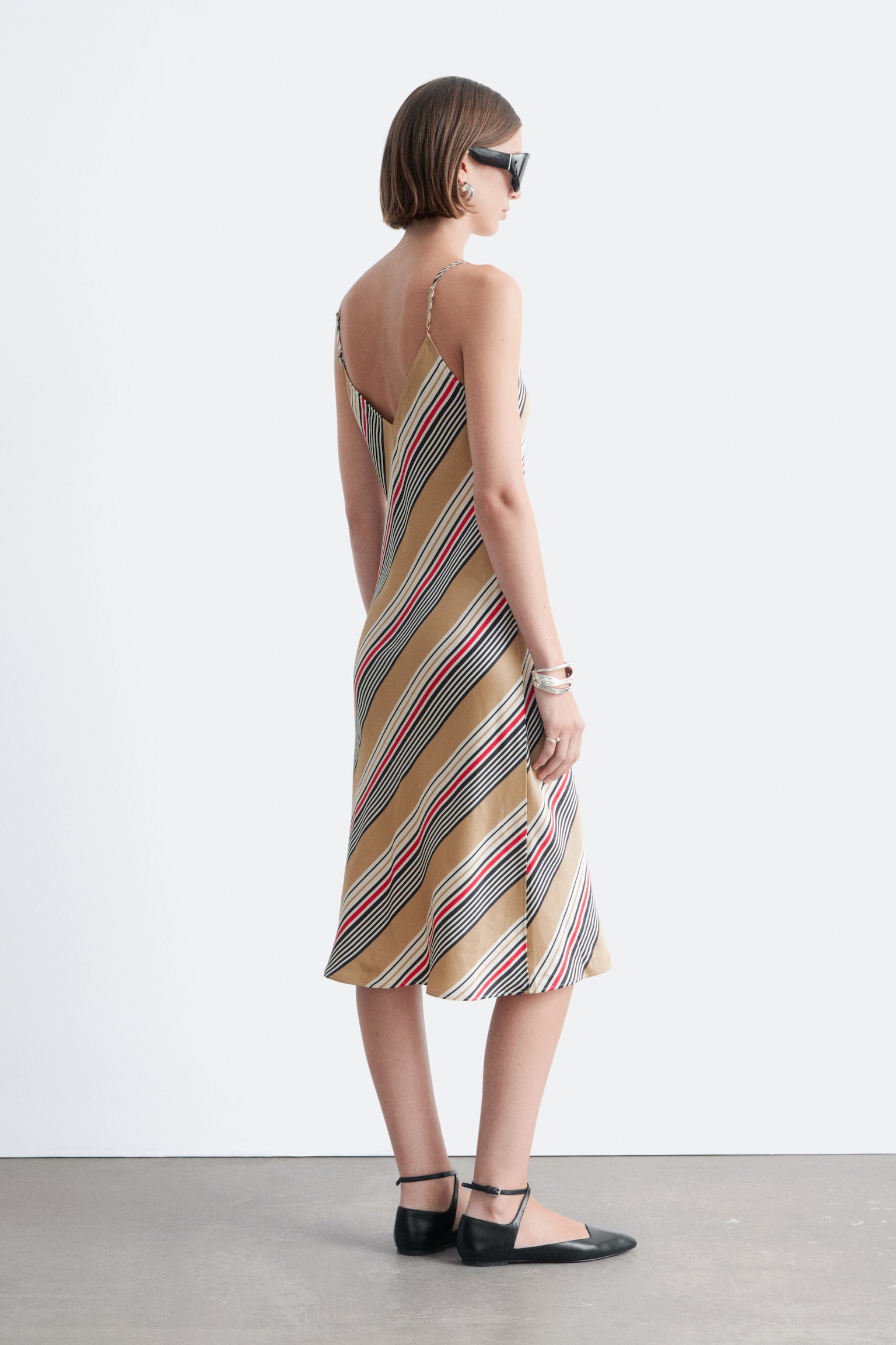 Abito sottoveste midi in raso - Beige/Righe grafiche - 7