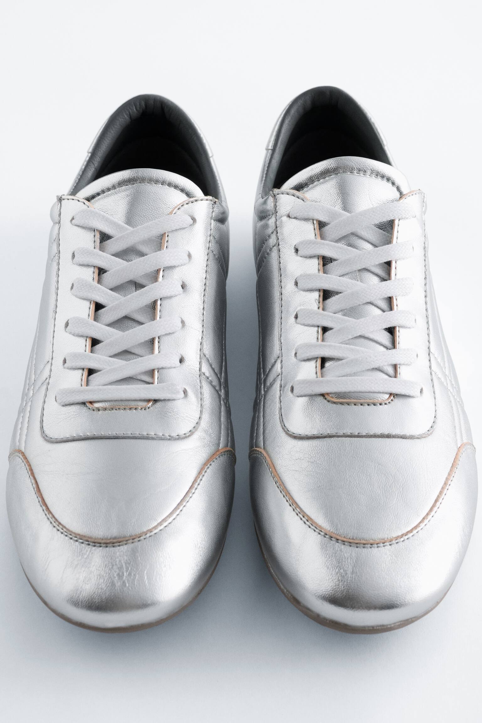 Sneakers minimal in pelle - Argento - 4