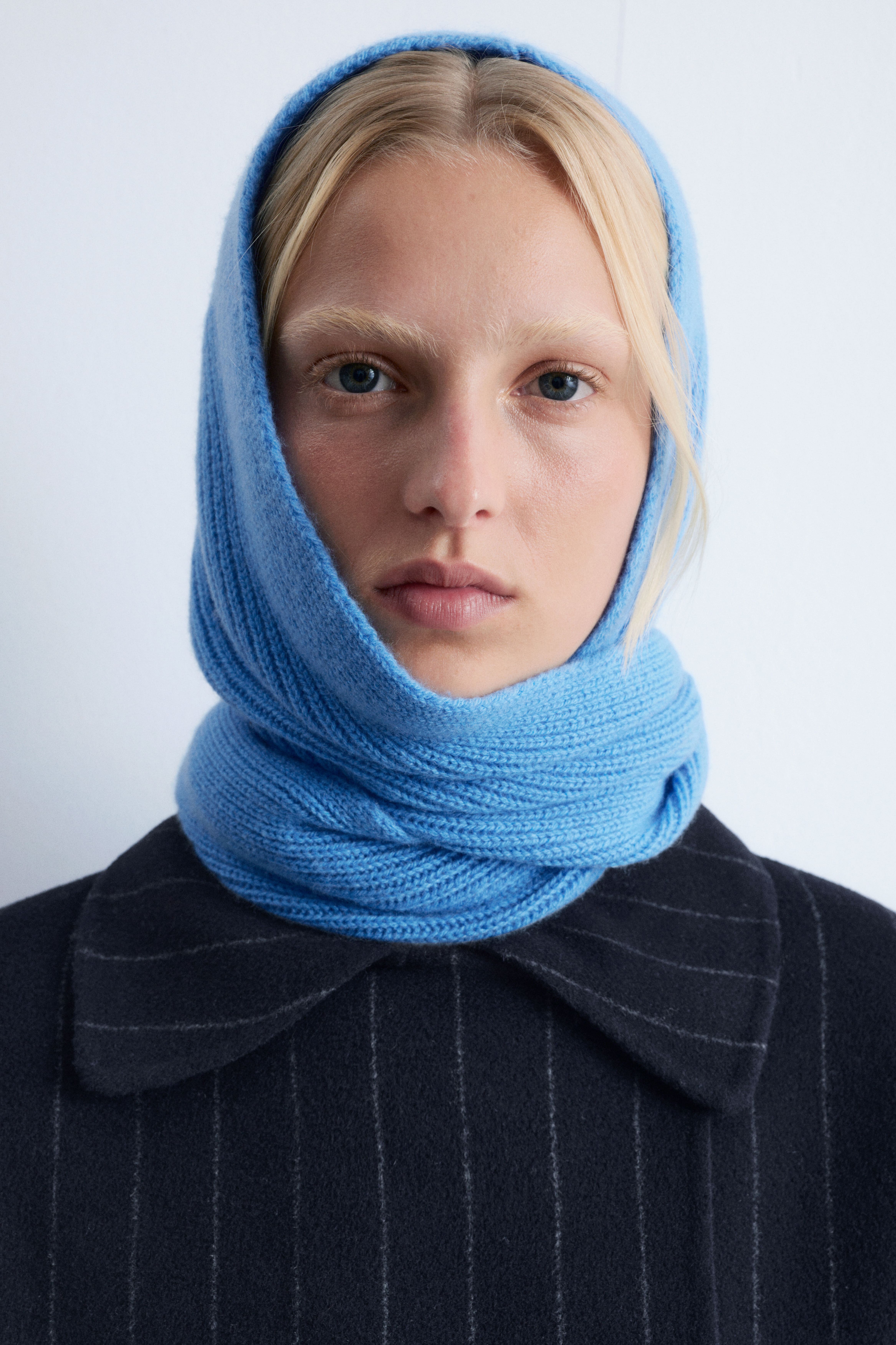 Ullskjerf med hette - Blå