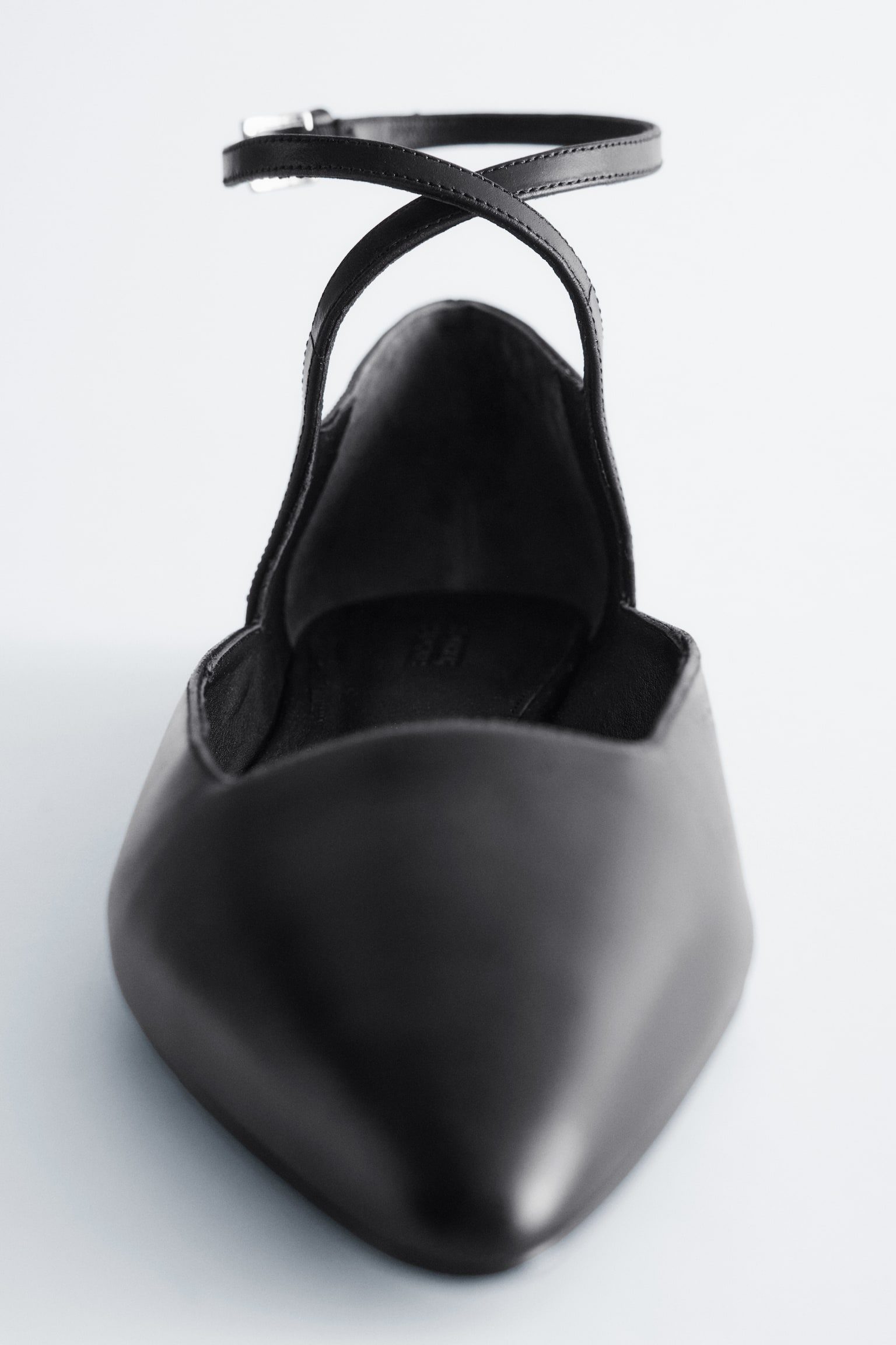 Ballerine in pelle con cinturino incrociato - Nero/Marrone cognac/Bianco - 3