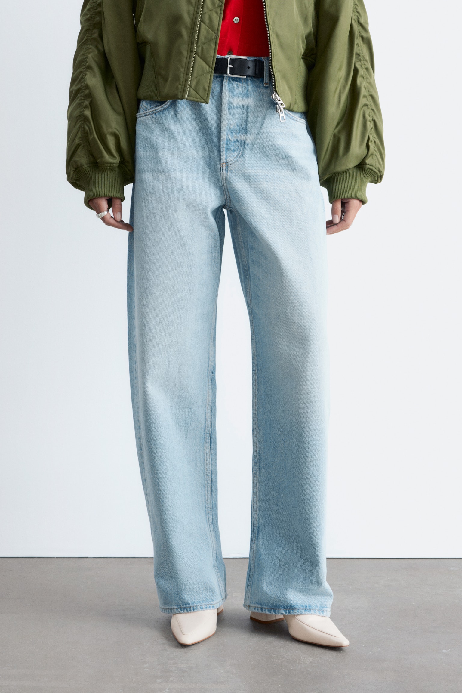 Jeans mit Barrel-Bein - Hellblau/Helles Khaki/Weiß/Dunkelblau/Rostbraun/Mittelblau/Khaki - 9