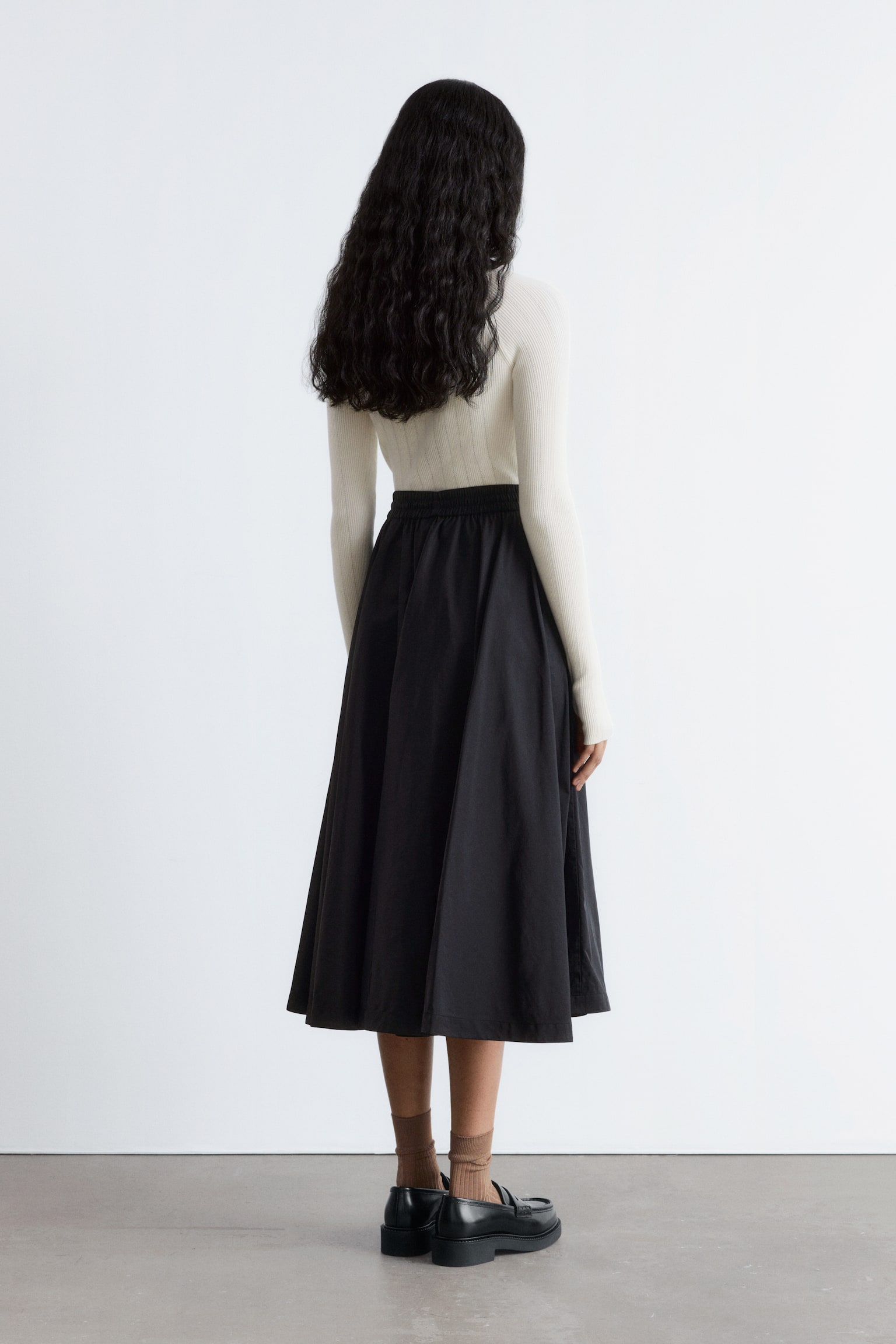 Ribgebreide body met lange mouwen - Wit/Olijfbruin - 5