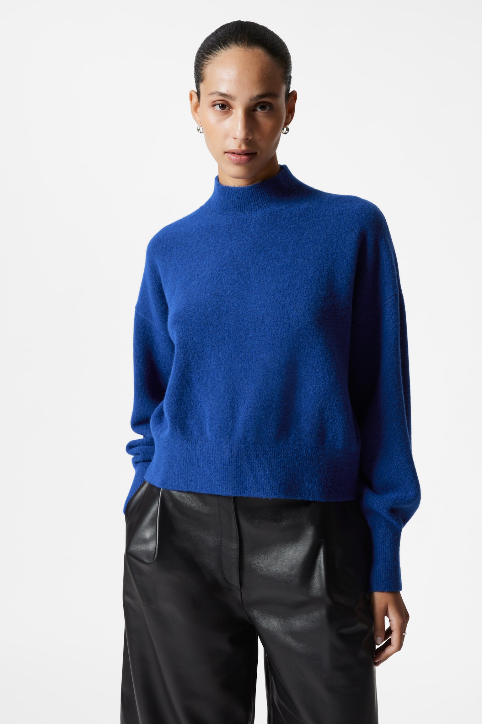 Mock-Neck Sweater - Royal Blue/Dark Green/Red/Caramel/Pink/Black/Blue/Dark Blue/Light Khaki/Light Beige/Mole/Oatmeal - 1