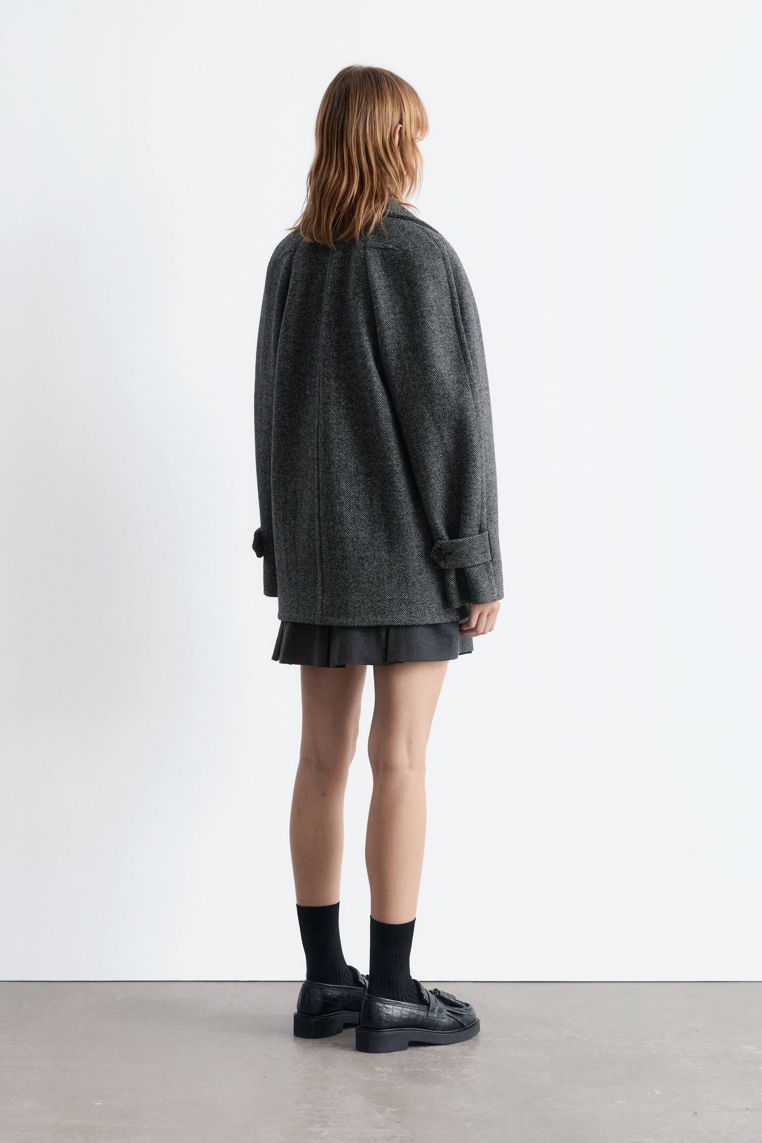 Κοντό Διπλό Σταυρωτό Παλτό από Μαλλί - Σκούρο Γκρι - 10