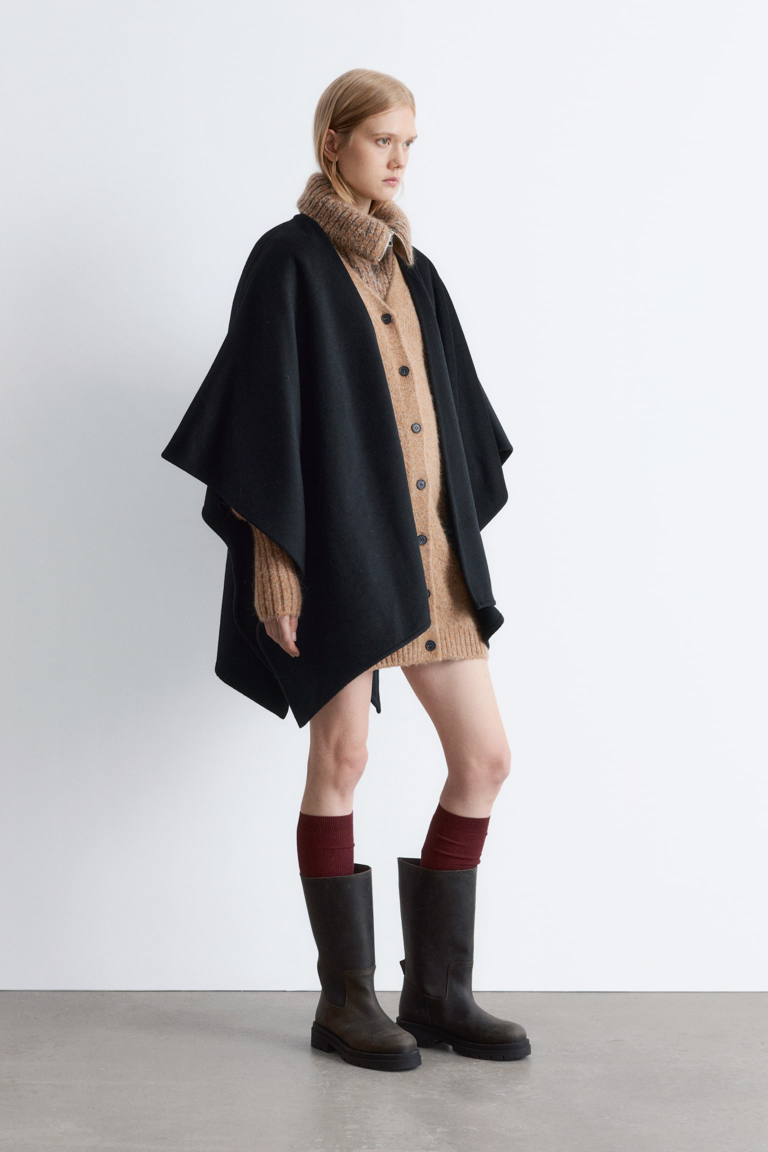 Wollcape - Schwarz - 4