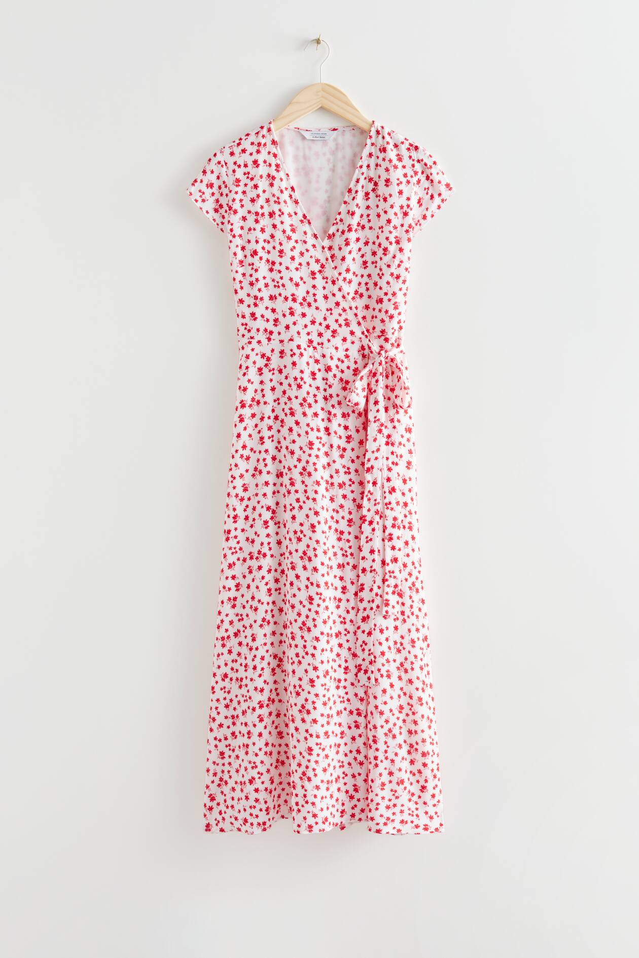 HM BRIDE-A-BRAC 21 RED CANVAS