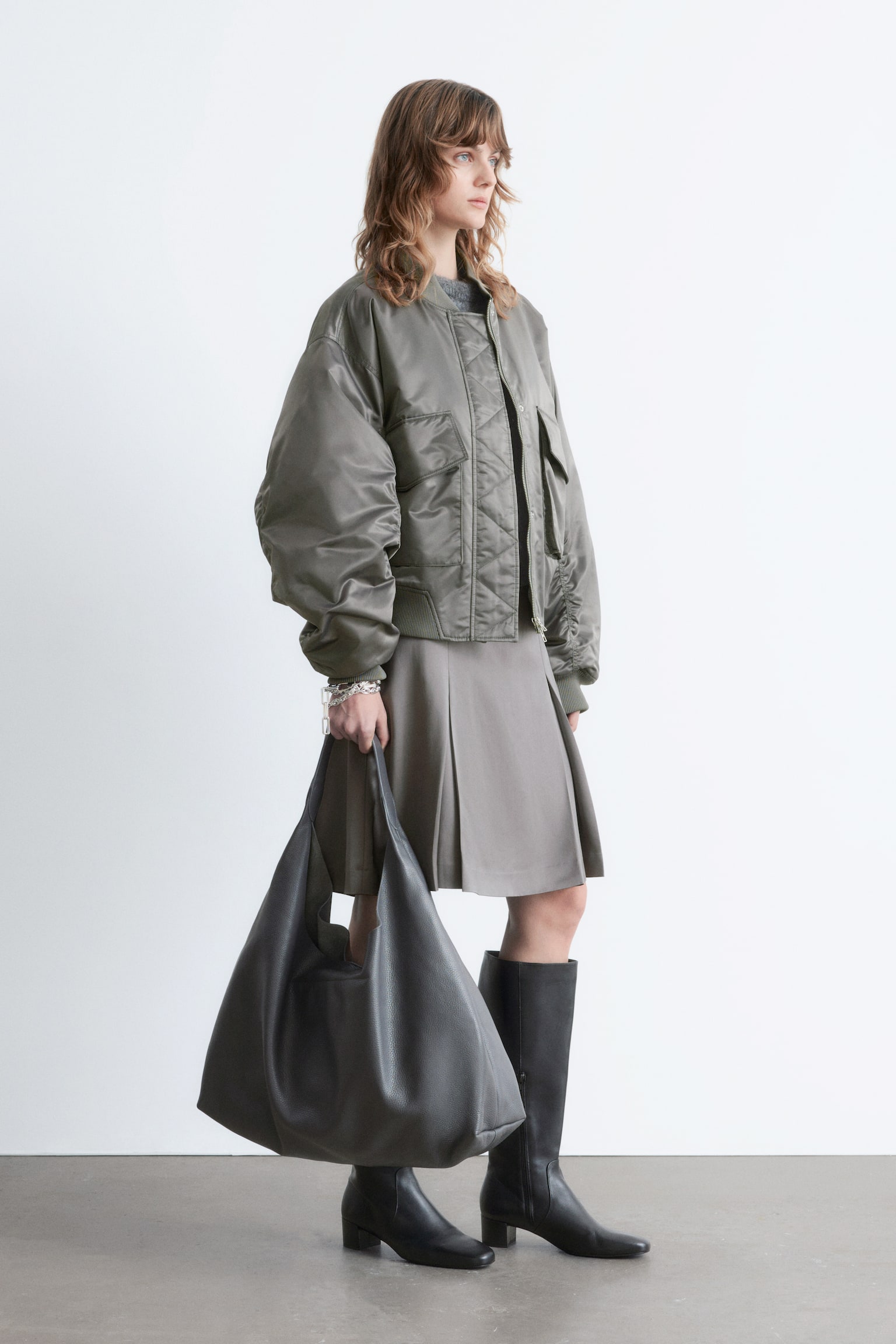 Padded Bomber Jacket - Gris foncé/Beige - 9