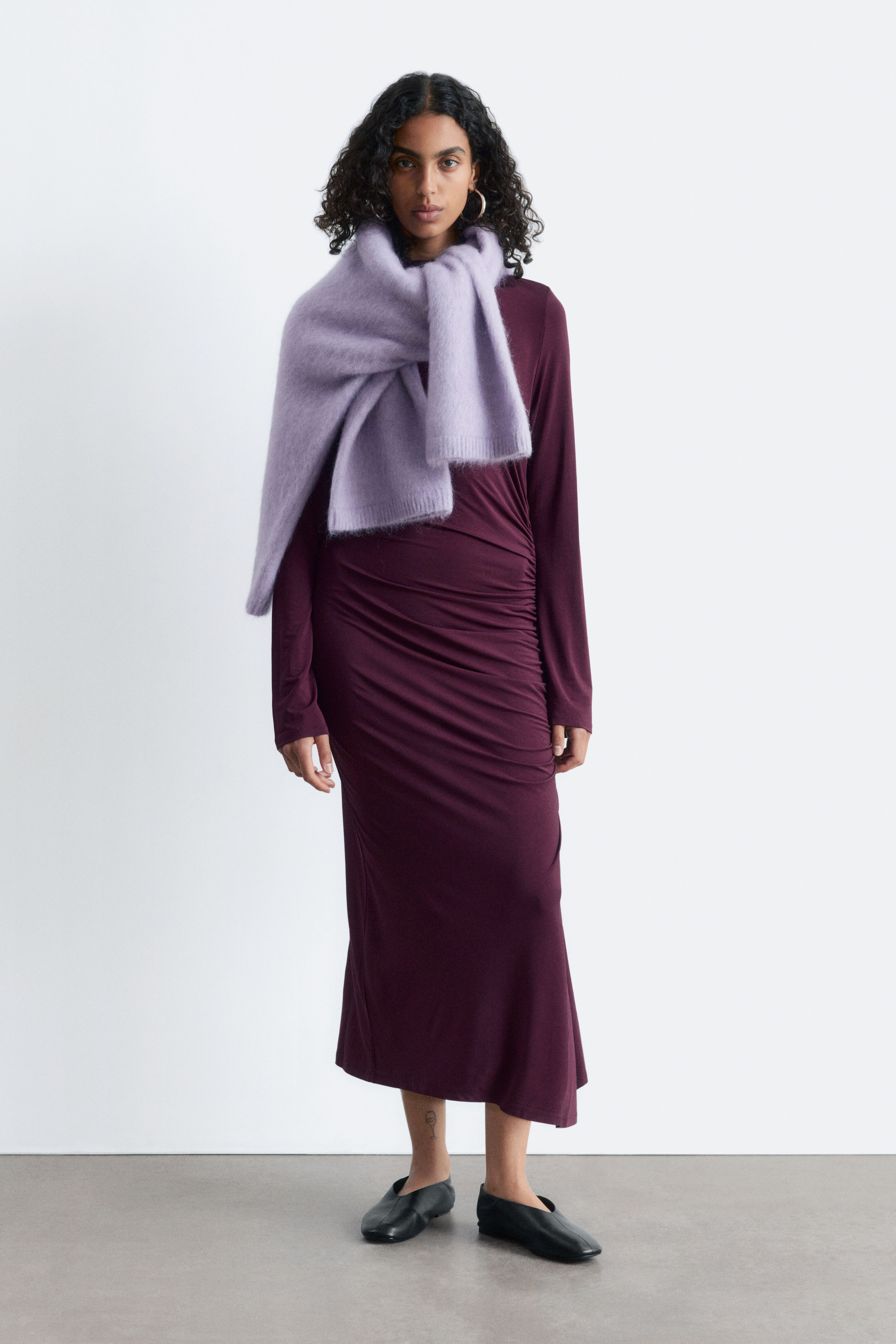 Rynkad midiklänning - Mörklila