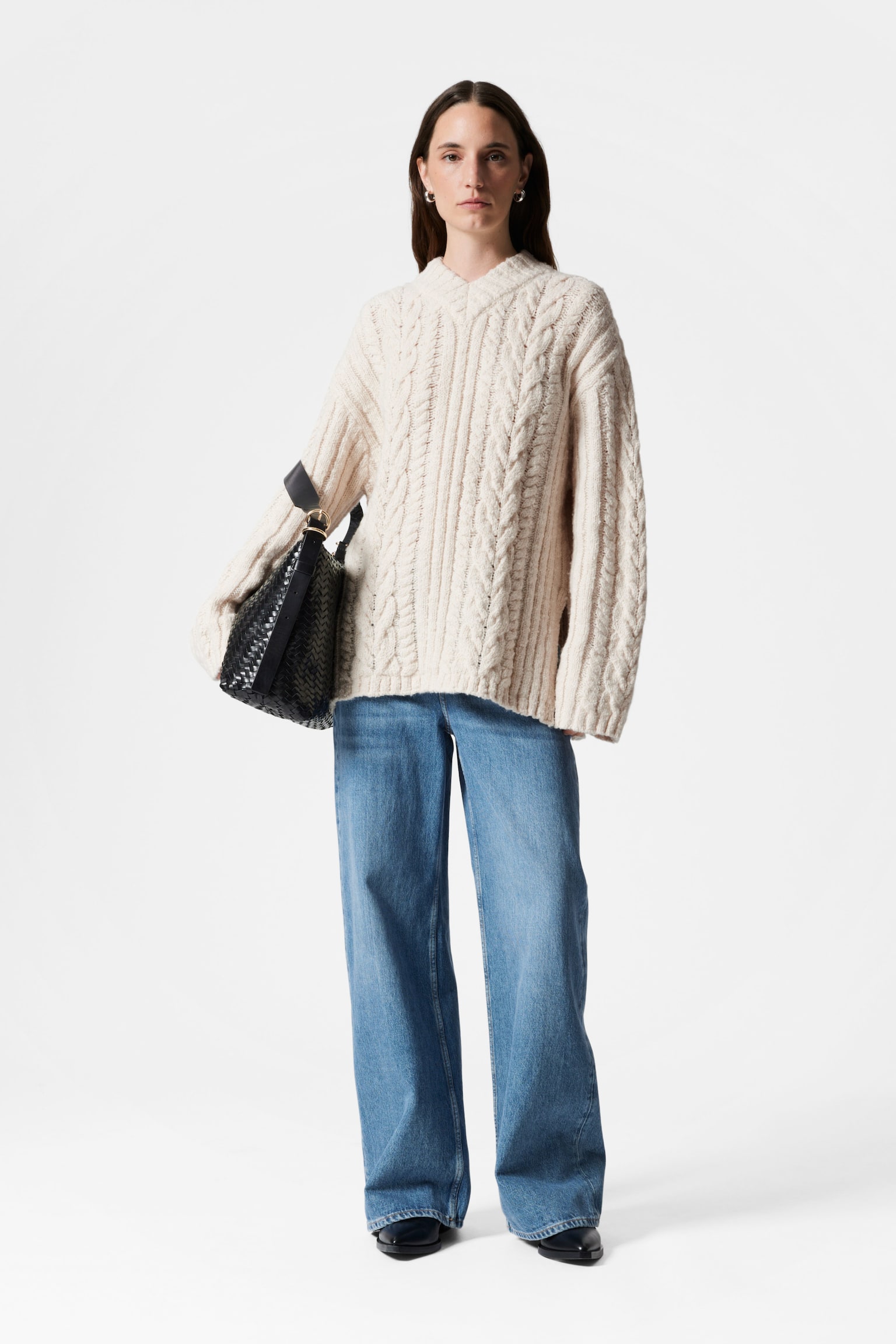 Cable-Knit V-Neck Jumper - Ecru - 5