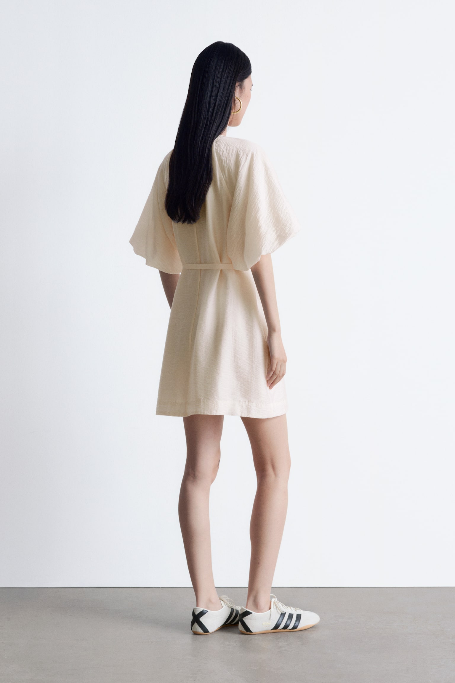 Minikleid mit Puffärmeln - Weiß/Hellrosa - 3