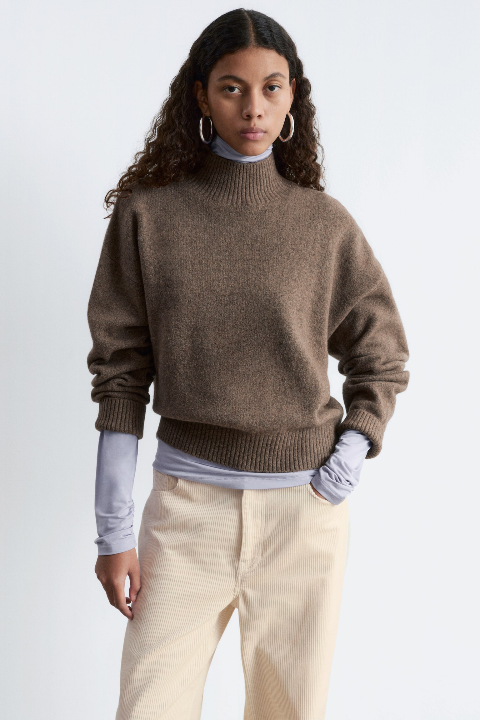 Rollkragenpullover - Dunkles Graubraun/Weinrot/Leuchtendes Rot/Leuchtendes Blau/Dunkelbeige/Rosa/Schwarz - 1