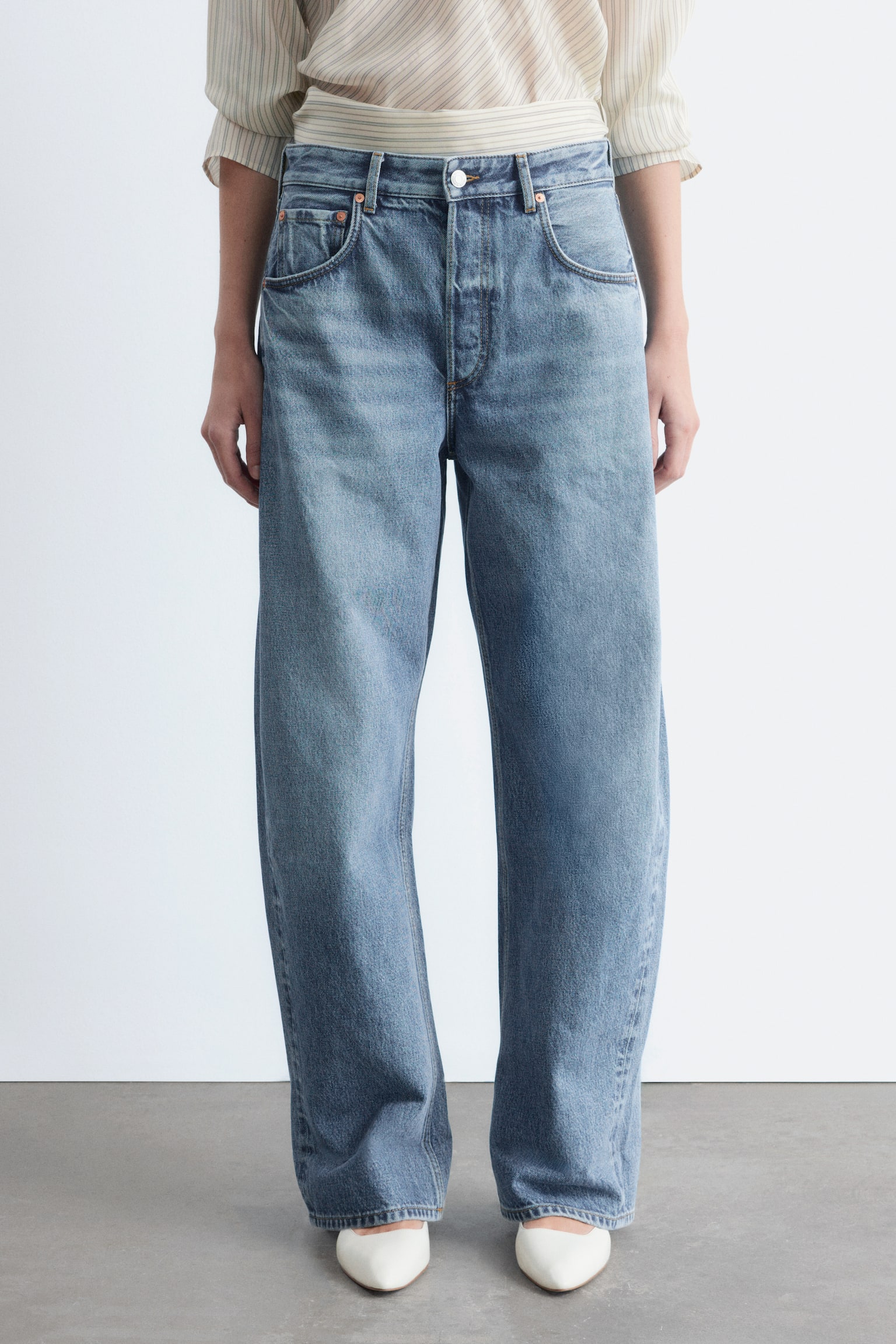 Barrel-Leg Jeans - Mid Blue/Light Khaki/White/Dark Blue/Light Blue/Rust Brown/Black/Khaki Green - 3