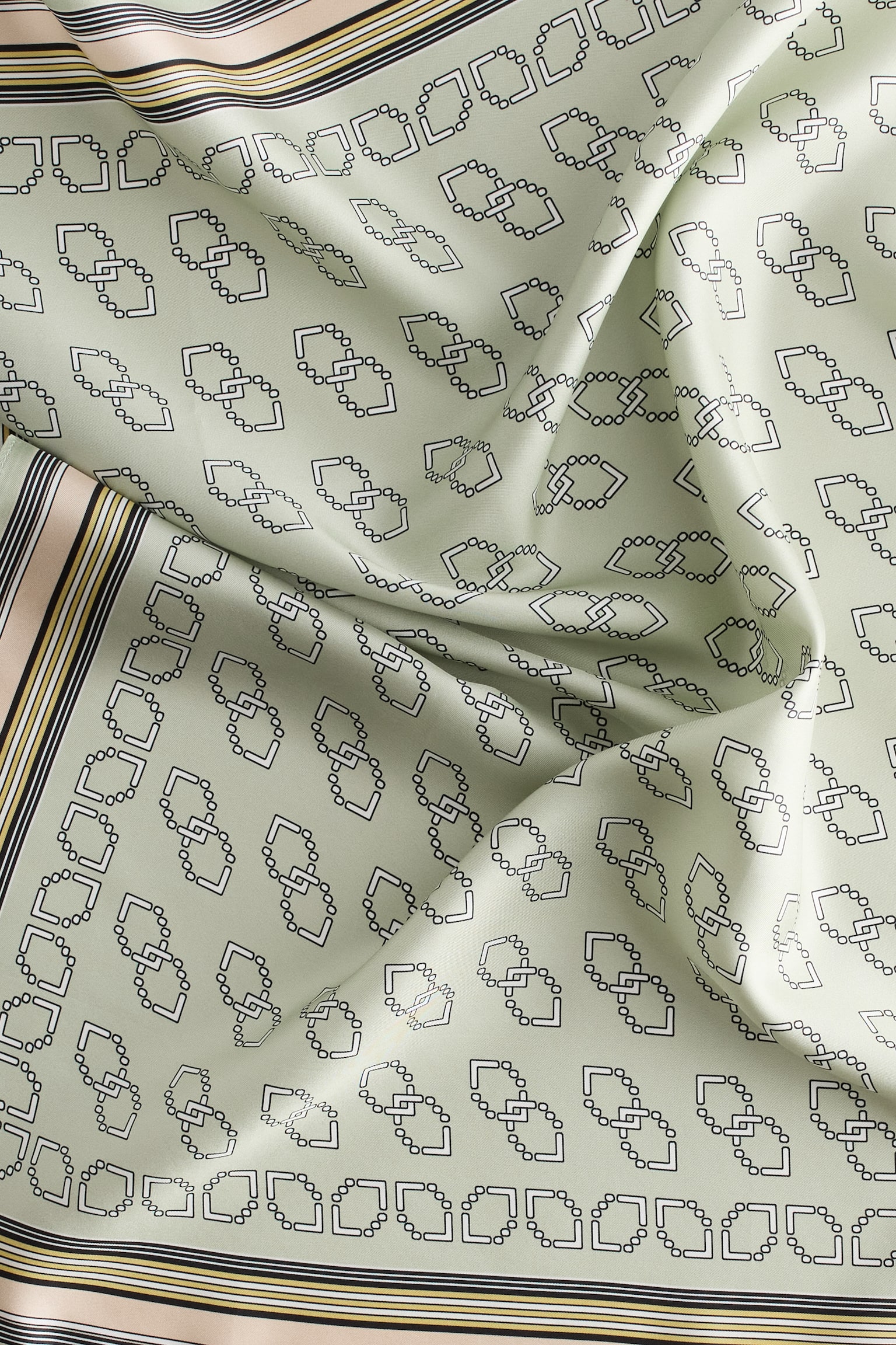 Sidenscarf med grafiskt mönster - Ljusgrön/grafiskt mönster - 4