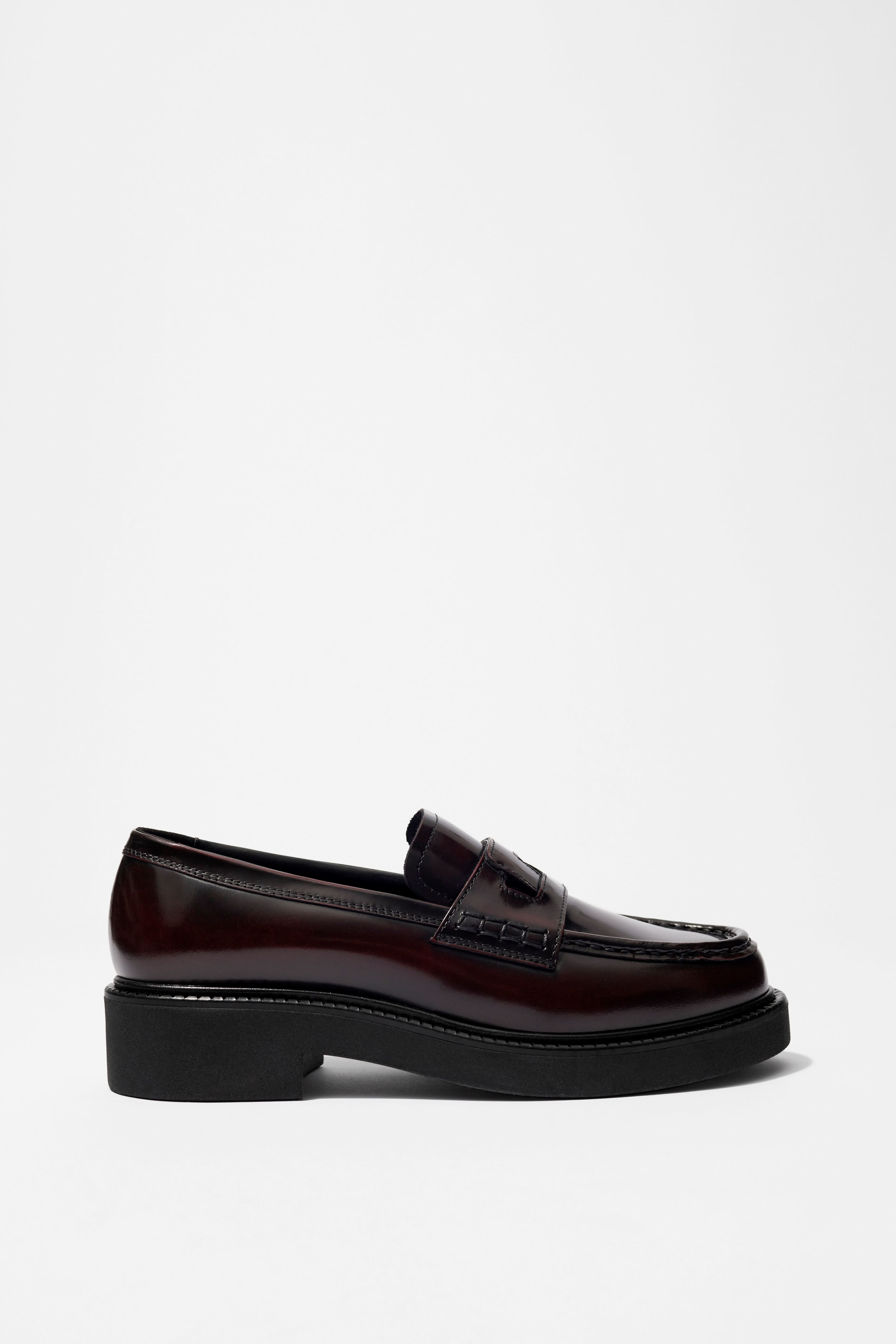 Markante Loafers aus Leder - Niedriger Absatz - Rot - Ladies | H&M DE 