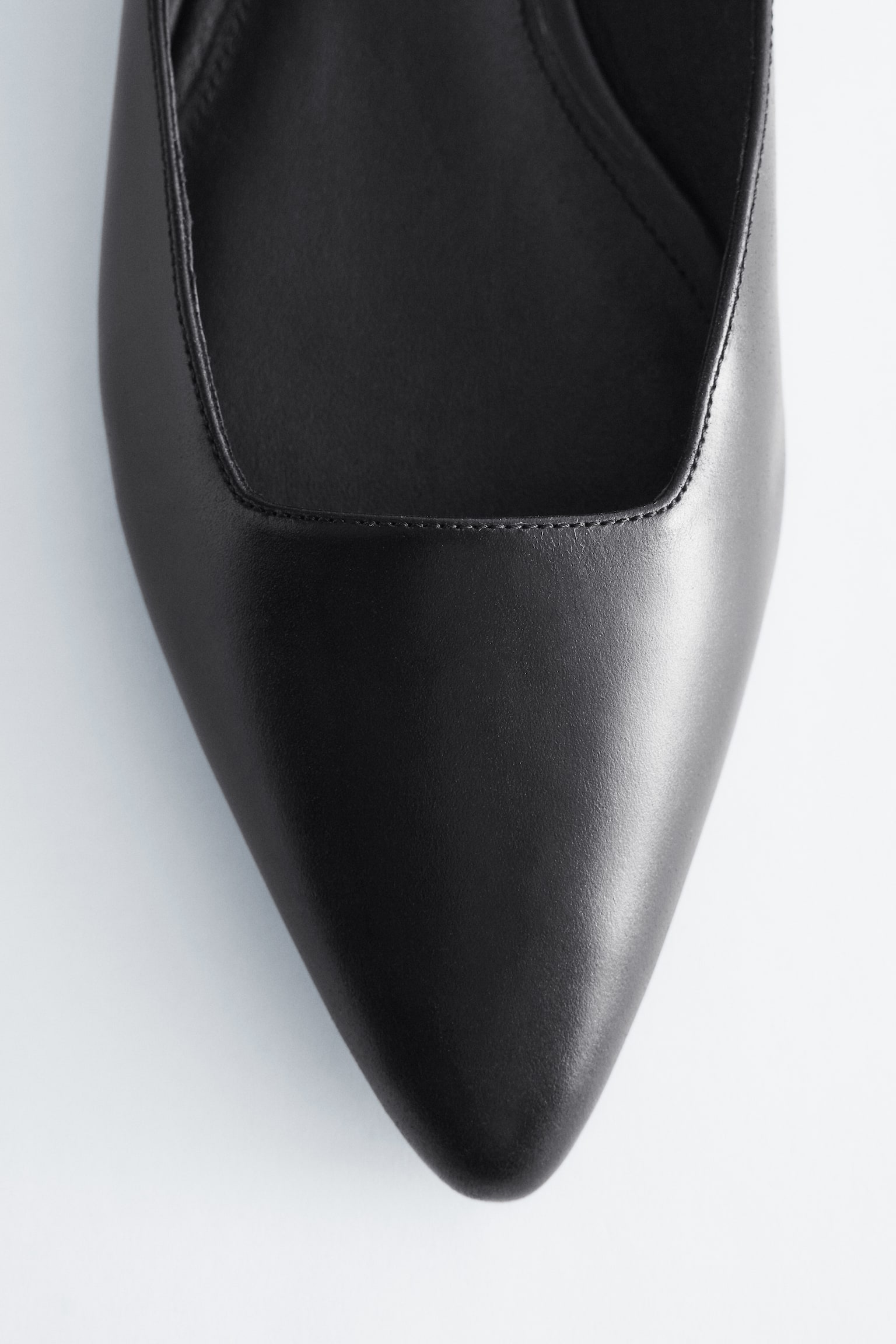 Ballerine in pelle con cinturino incrociato - Nero/Marrone cognac/Bianco - 6