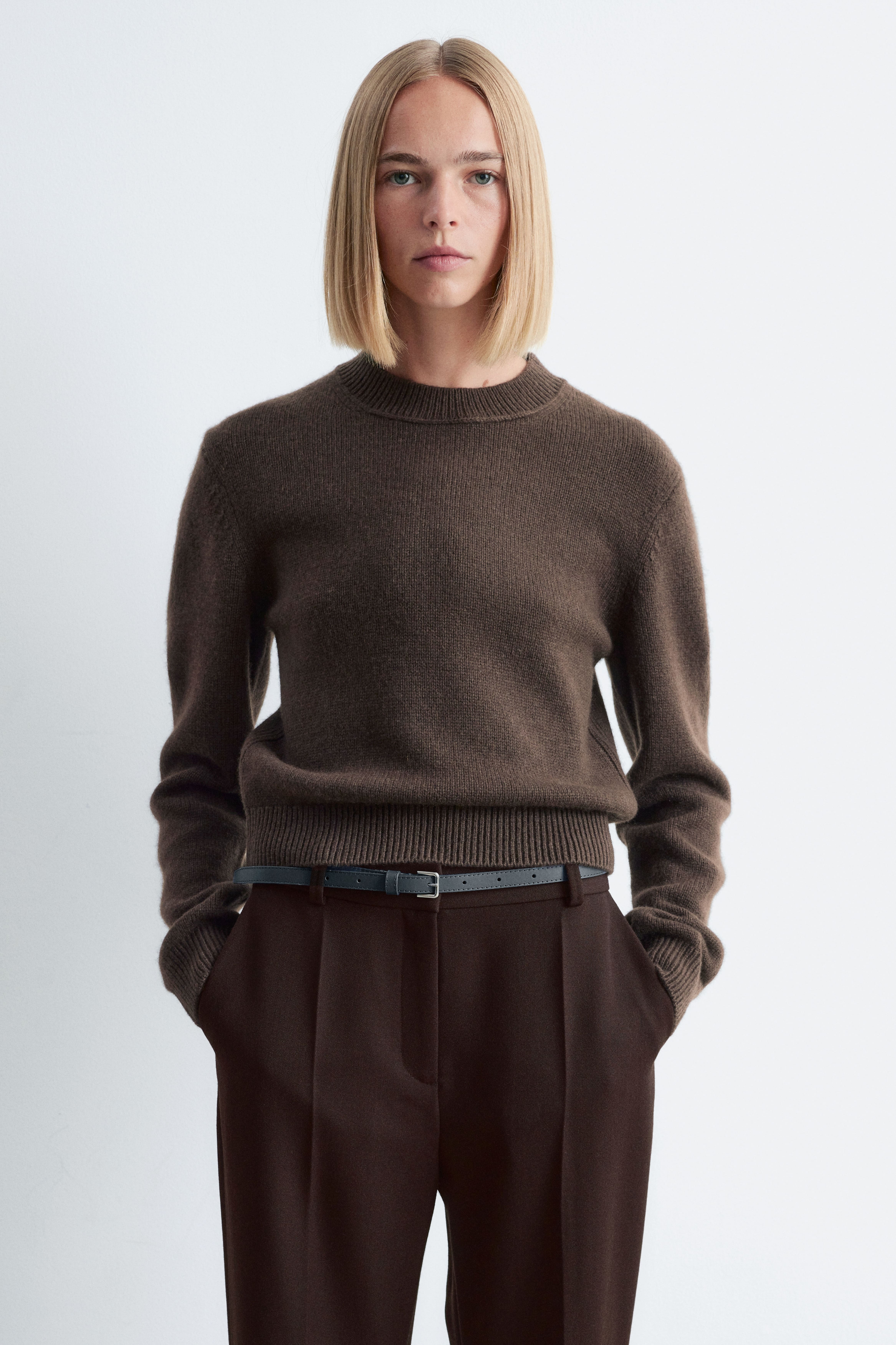 Genser i cashmere-blanding - Mørk brun/Svart