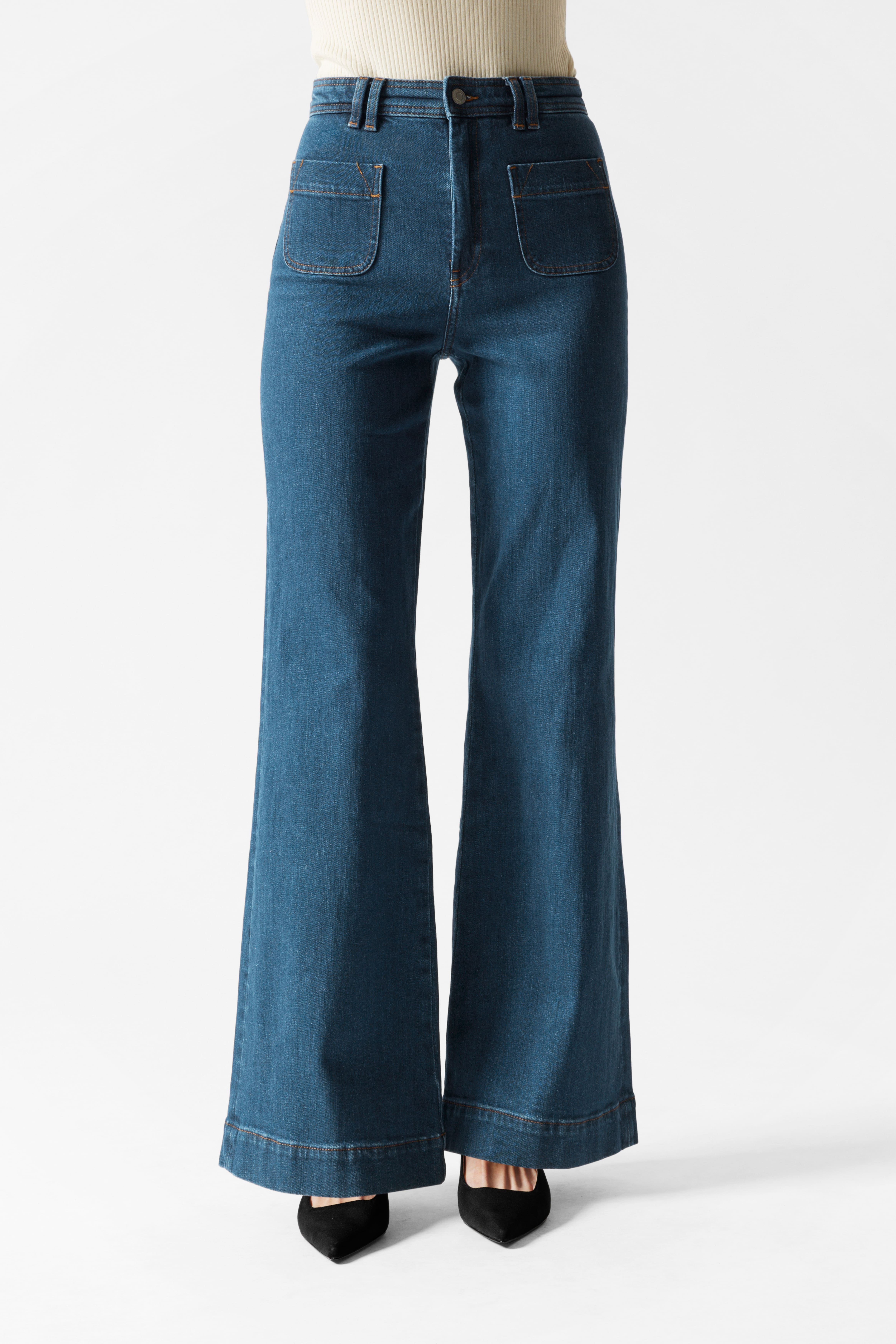 HM Bootcut-Jeans mit aufgesetzter Tasche