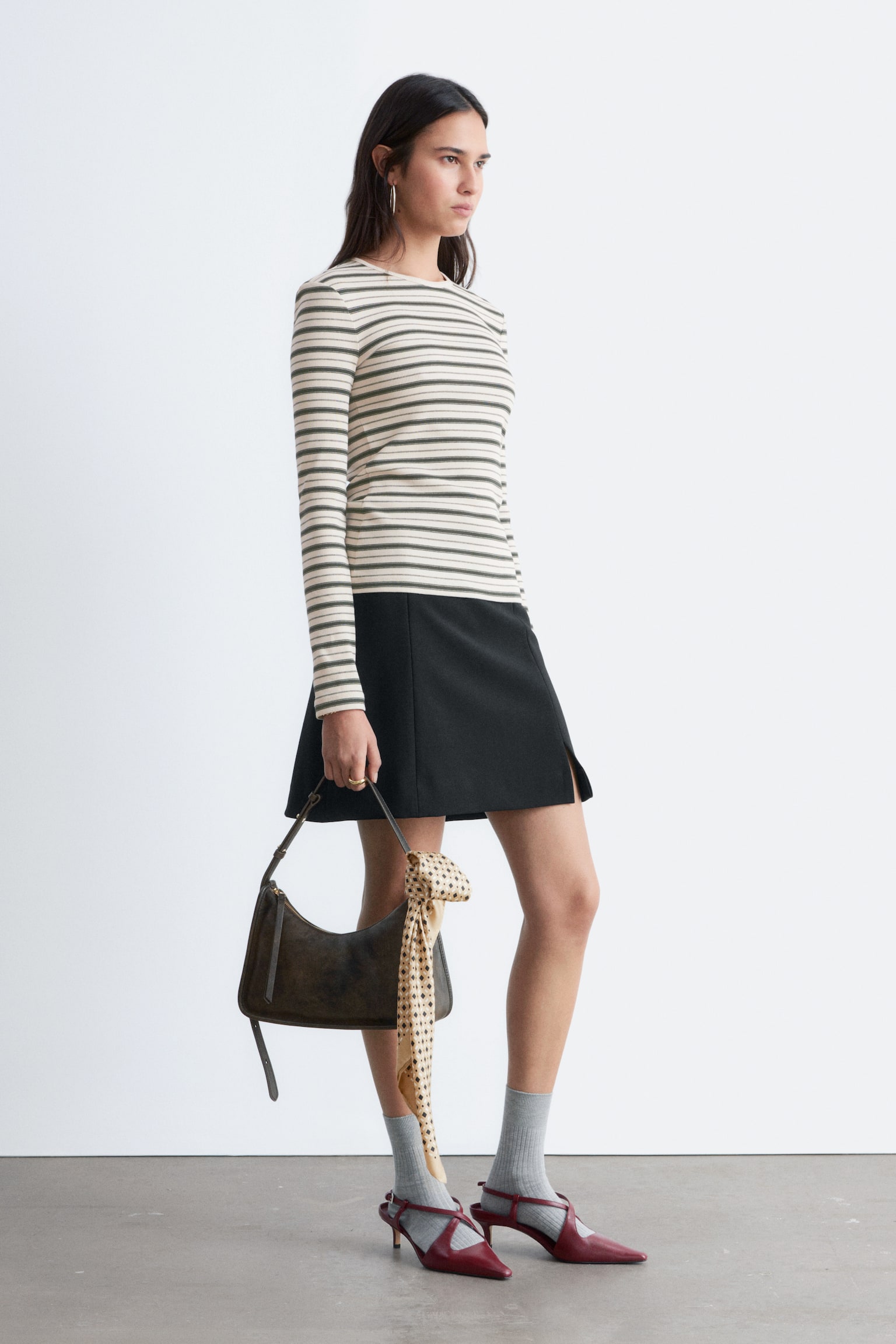 Geribbelde top met lange mouwen - Beige/zwarte strepen/Wit/Pastelgeel/Bruin/witte strepen/Donkerbruin/Lichtgrijs/Zwart - 7