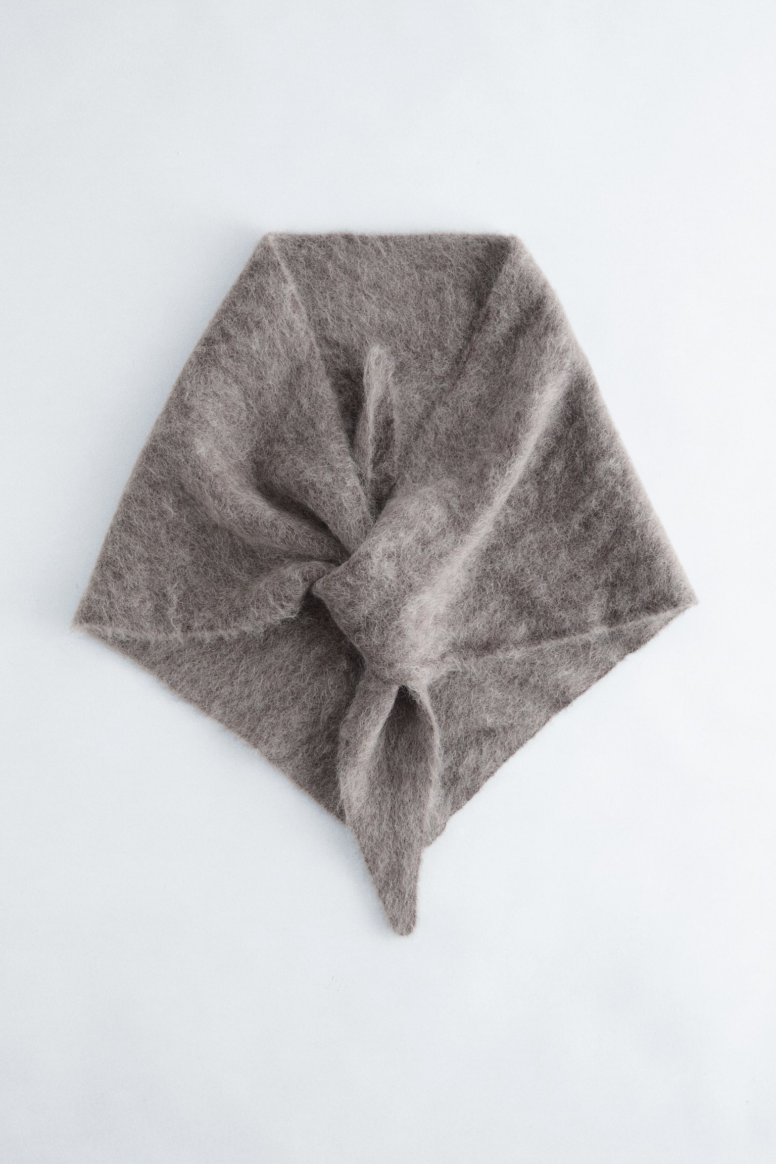 Dreieckstuch aus gebürsteter Mohairmischung - Greige meliert/Dunkelgrau meliert - 2