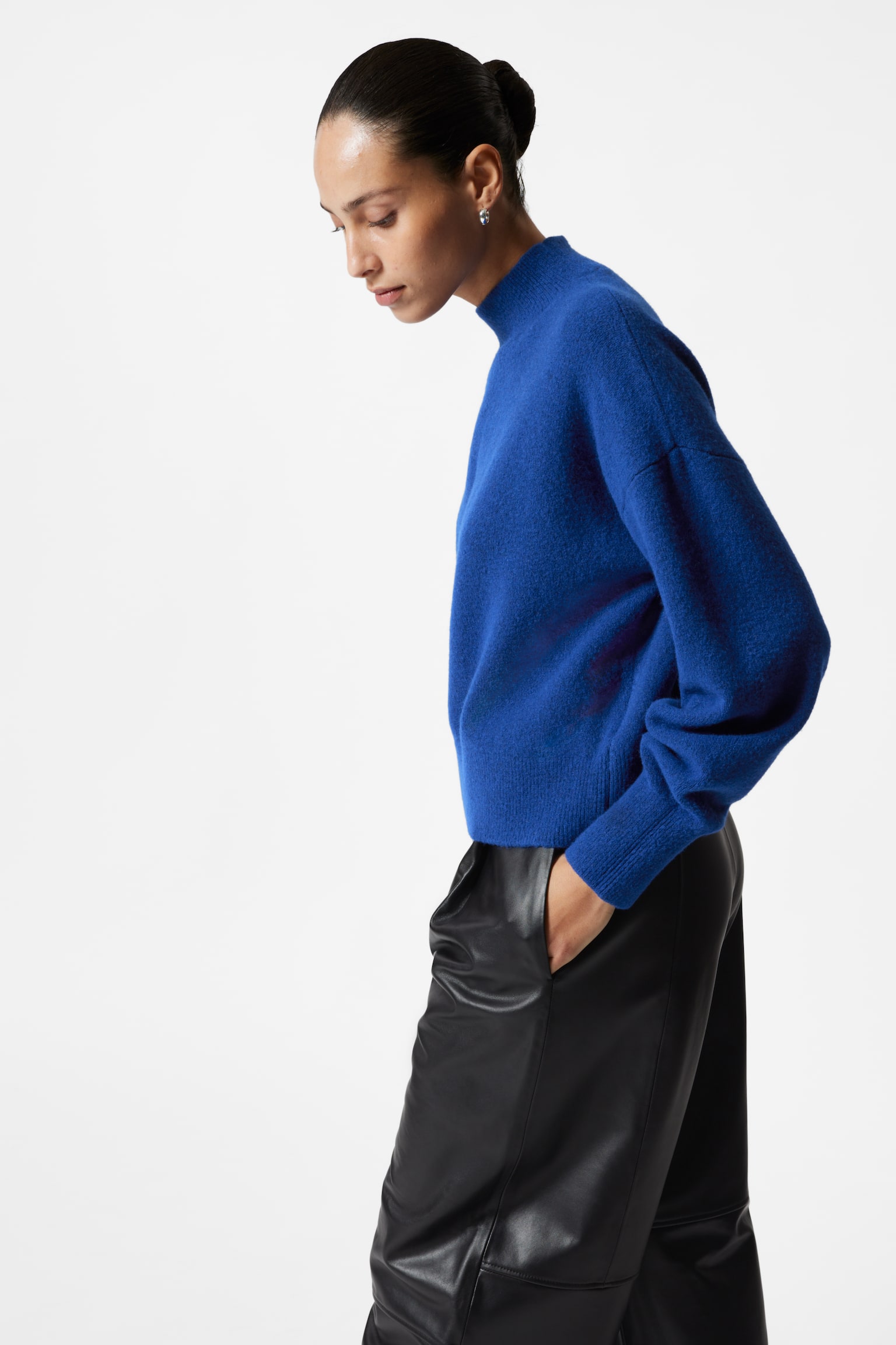 Mock-Neck Sweater - Royal Blue/Dark Green/Red/Caramel/Pink/Black/Blue/Dark Blue/Light Khaki/Light Beige/Mole/Oatmeal - 4