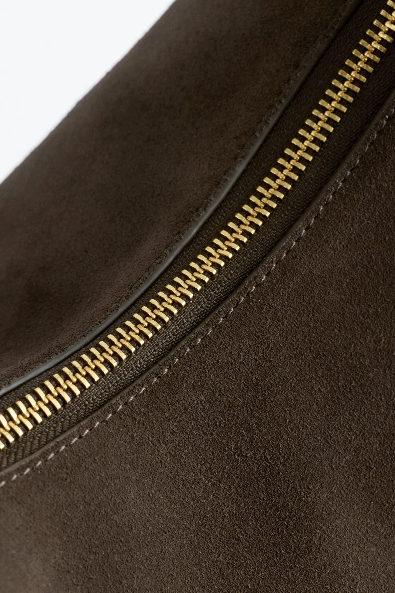 Schultertasche aus Veloursleder - Dunkelbraun/Khakifarbenes Wildleder - 4