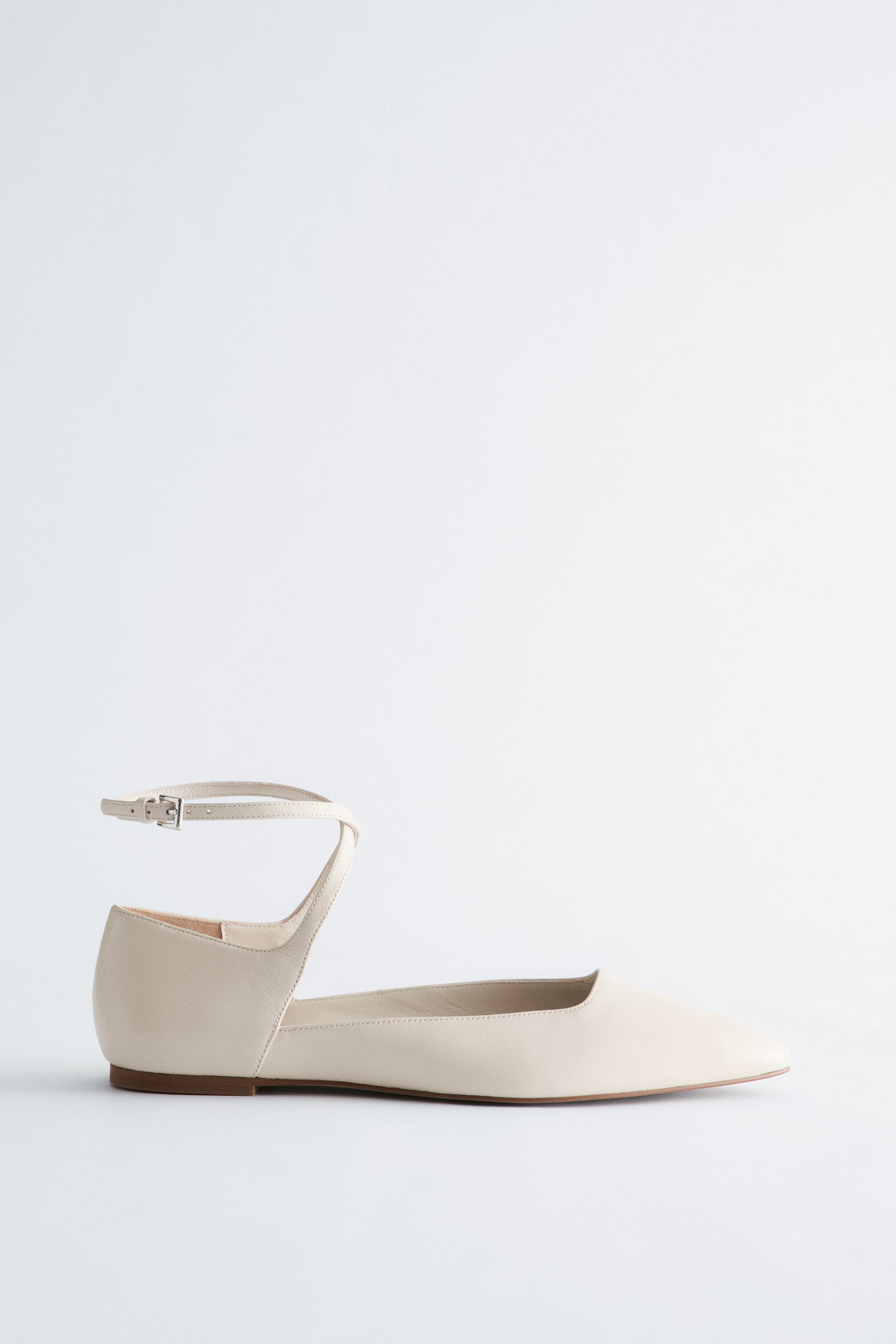 Ballerine in pelle con cinturino incrociato - Bianco/Nero/Marrone cognac - 1