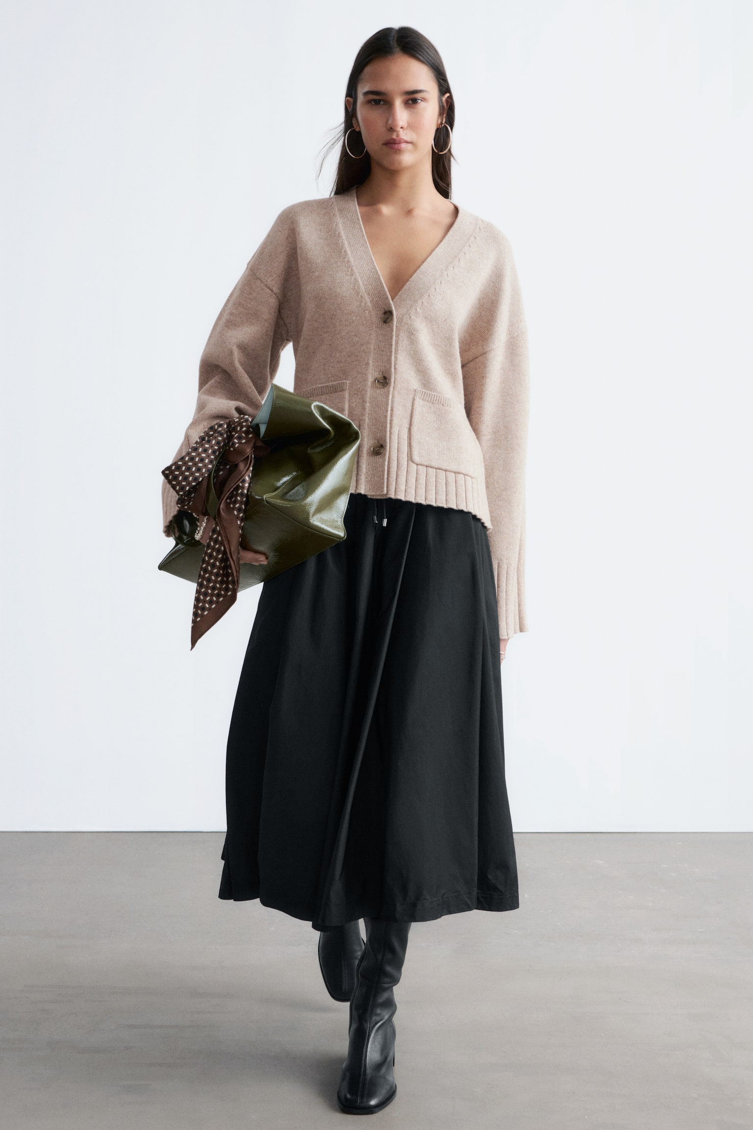 Tapered Knit Cardigan - Béžová/Tmavě šedá/Tmavě hnědá - 7