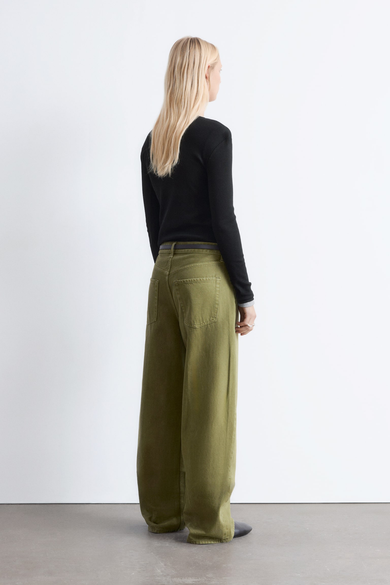 Haut côtelé à manches longues - Black/Marron foncé/Rayures beiges/noires/Blanc/Rayures brunes et blanches/Gris clair/Vert foncé - 7