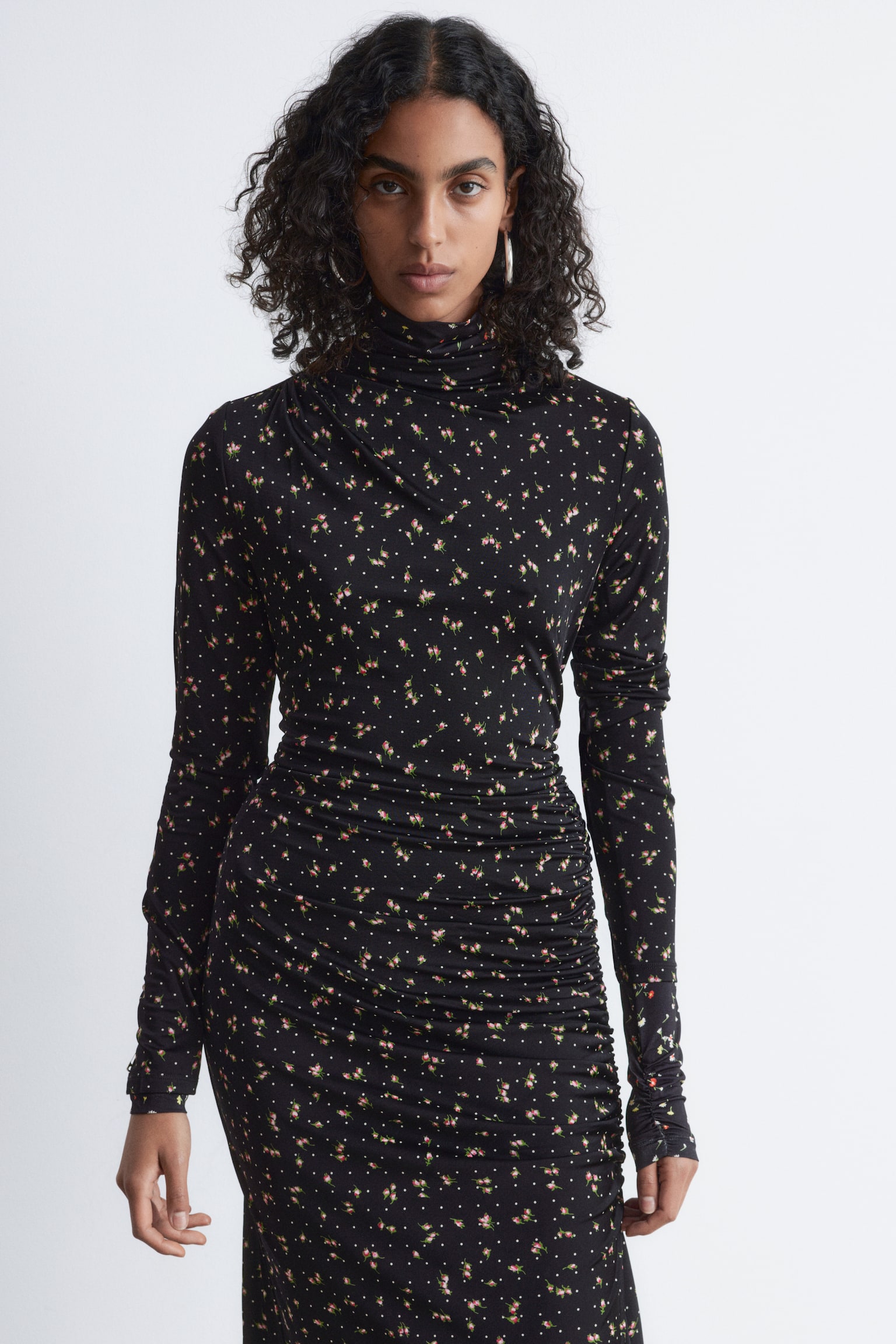 Midikleid mit Stehkragen - Schwarz/Geblümt - 8