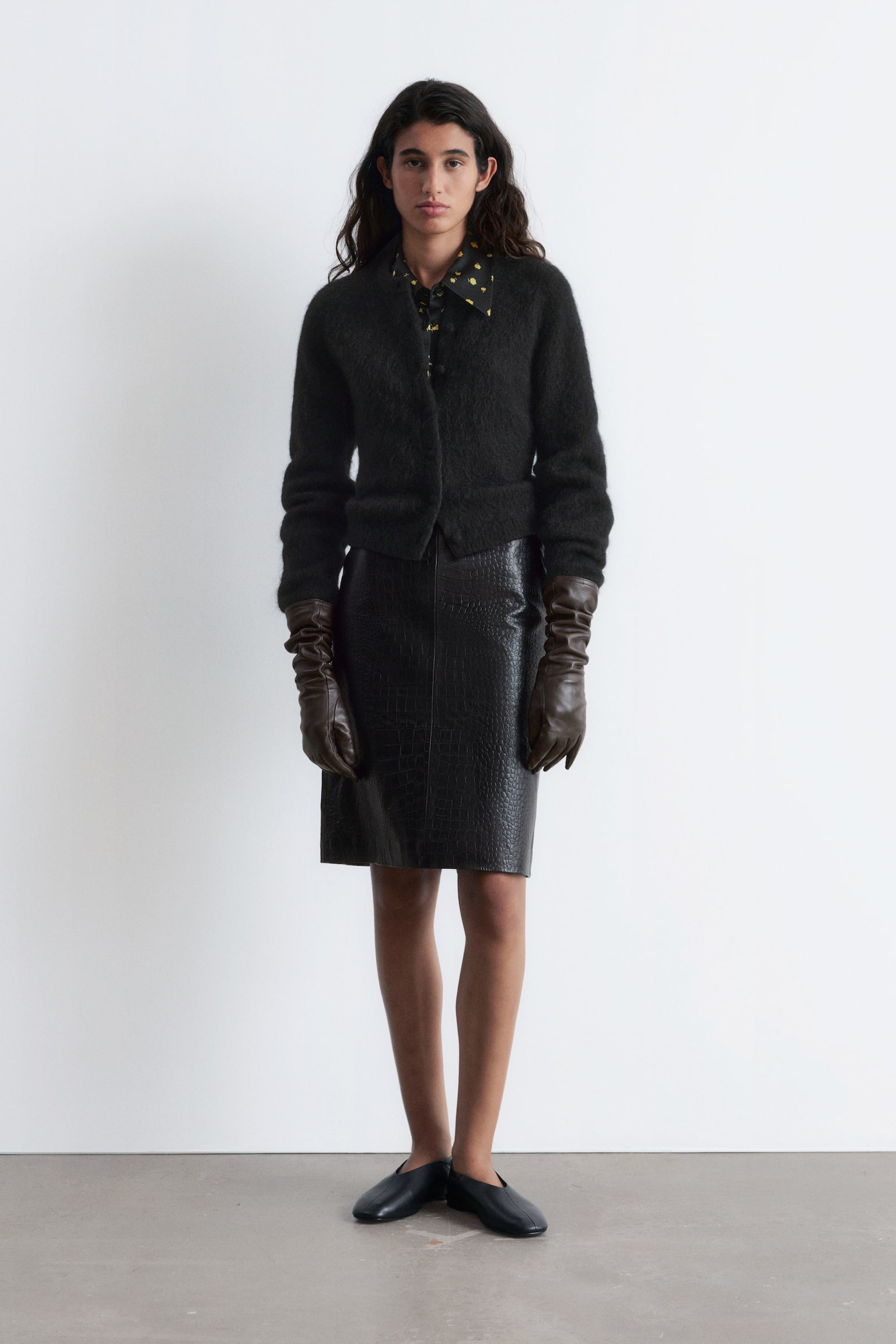 Strickjacke mit gebürsteter Textur - Schwarz/Braun/Rot - 4