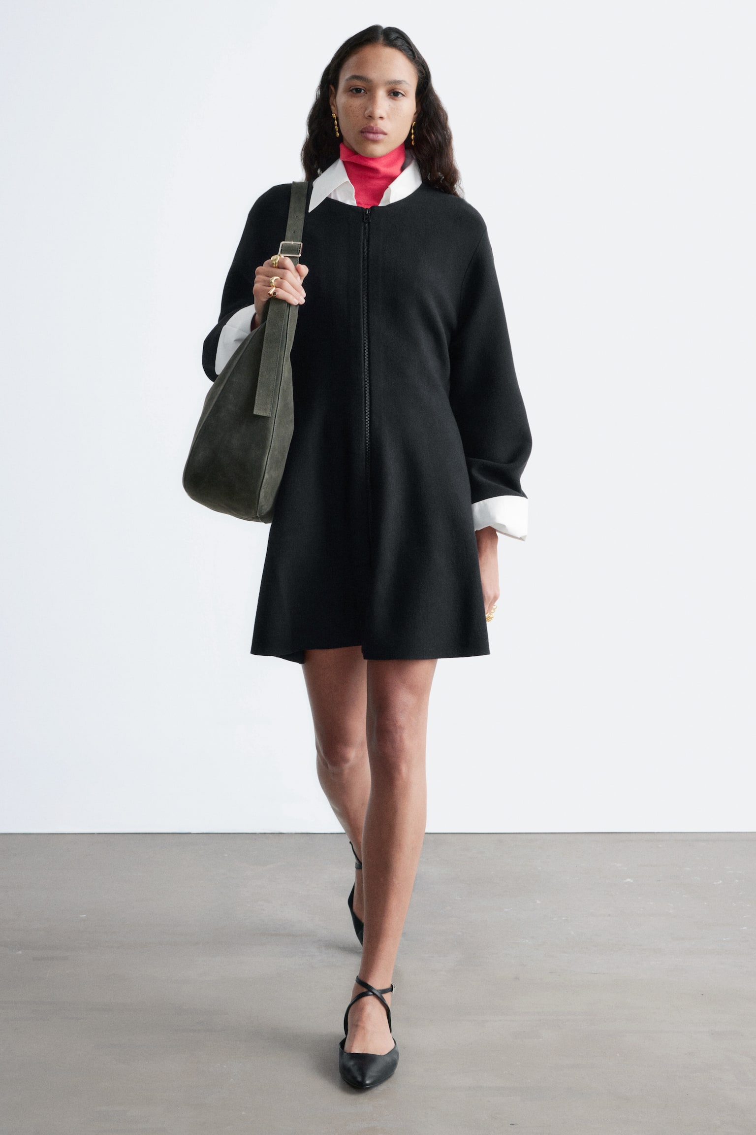 Ballerine in pelle con cinturino incrociato - Nero/Marrone cognac/Bianco - 2